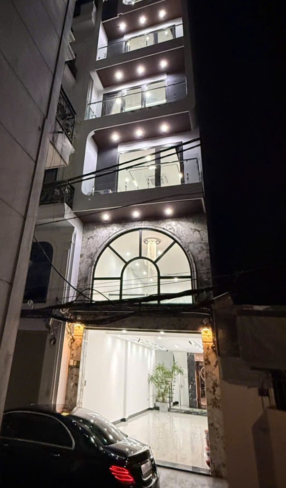 Bán nhà phố Đàm Quang Trung, chân cầu Vĩnh Tuy, 8 tầng, DT 60m2, MT 4m, 4PN, full nội thất