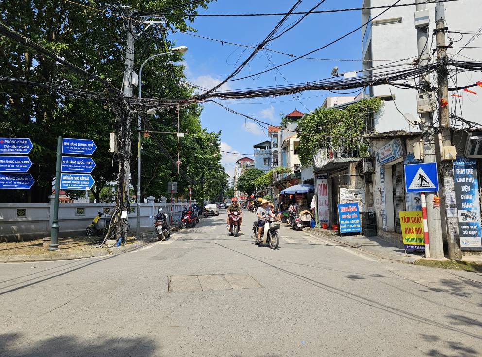 Bán nhà mặt phố Hoa Lâm, Việt Hưng, 7 tầng, DT 56m2, MT 4.1m, tiện kinh doanh, VP