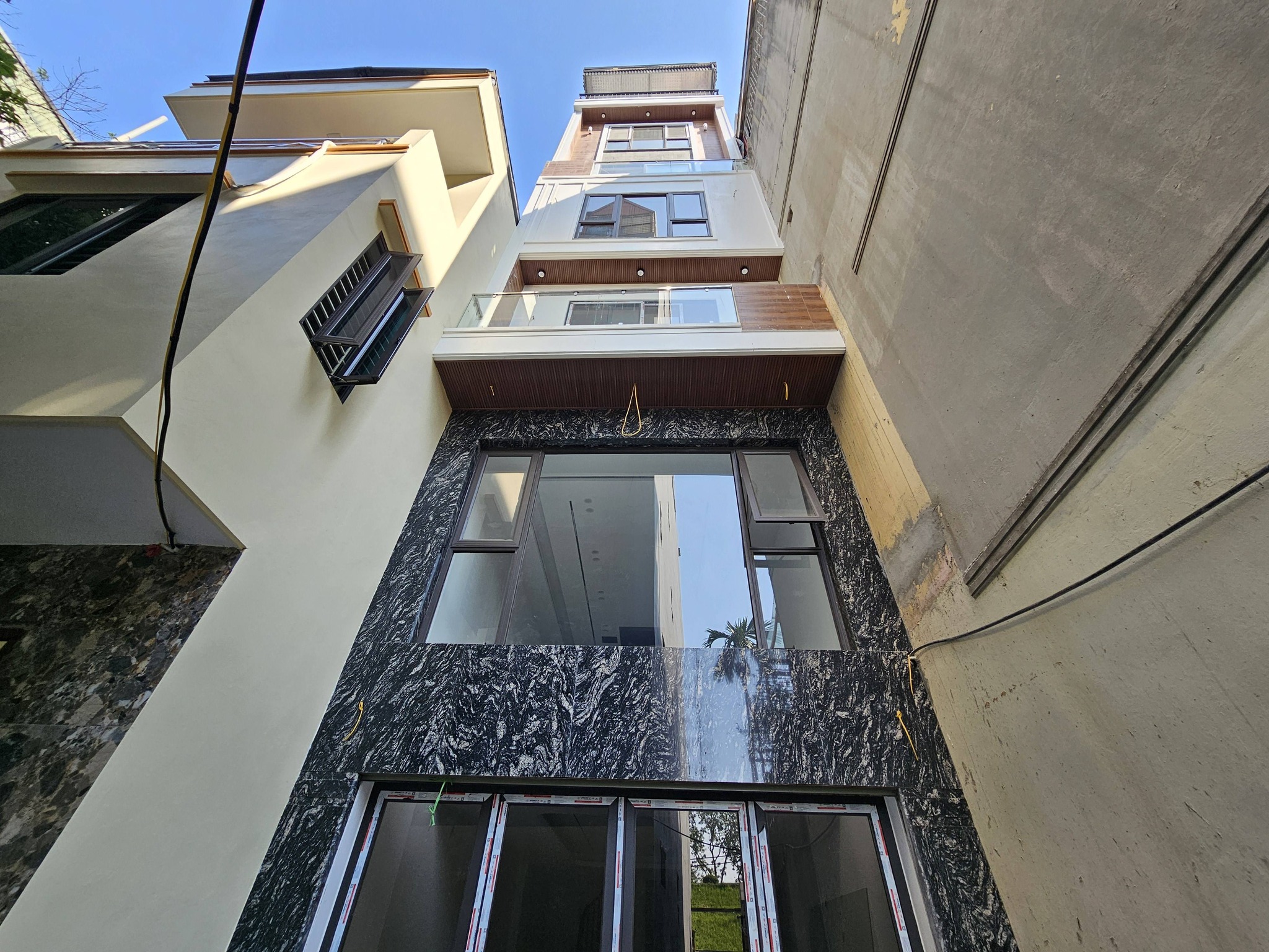 Bán nhà phố Lâm Du, Bồ Đề, 7 tầng, DT 53m2, MT 4m, 4 phòng ngủ, có thang máy, 2026