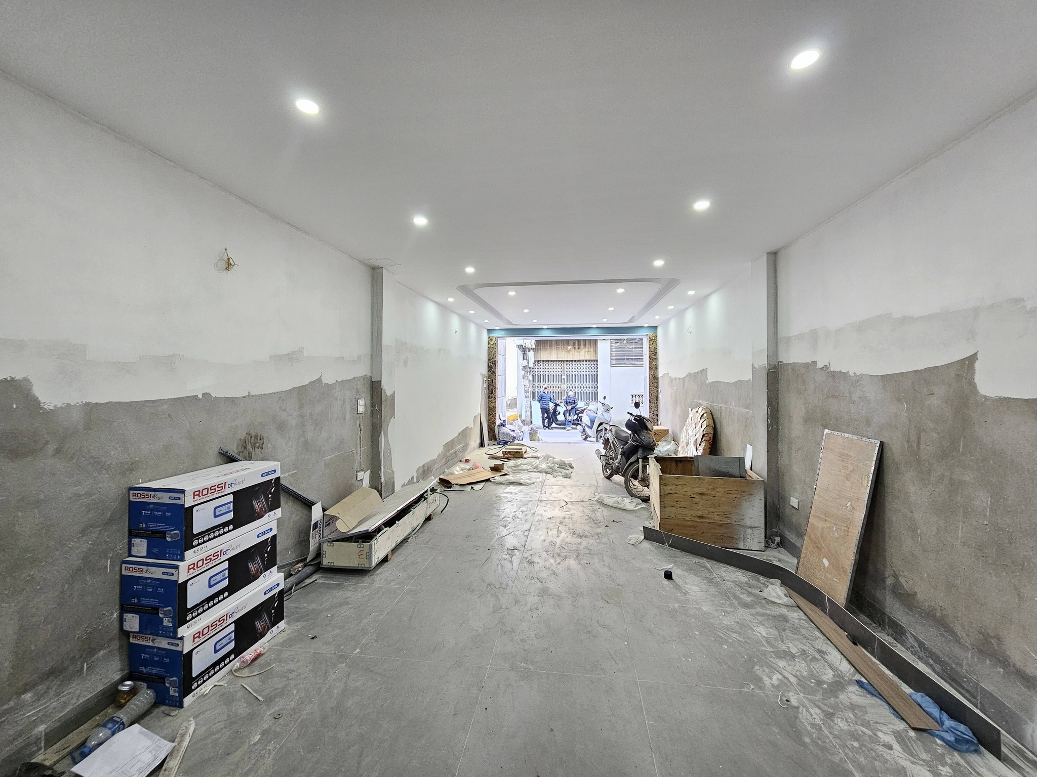 Bán nhà mặt ngõ Bát Khối, Cự Khối, 7 tầng, DT 72m2, MT 4.5m, 4PN, tiện kinh doanh, VP