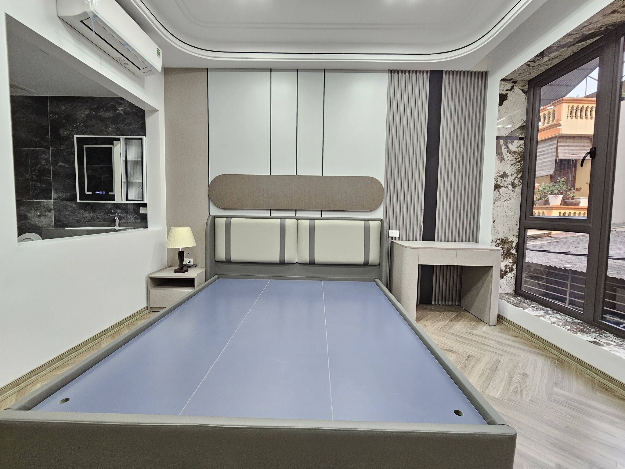 Bán nhà phố Nguyễn Văn Cừ, Gia Thụy, 7 tầng, DT 48m2, MT 4m, 4PN, thang máy, gara ô tô