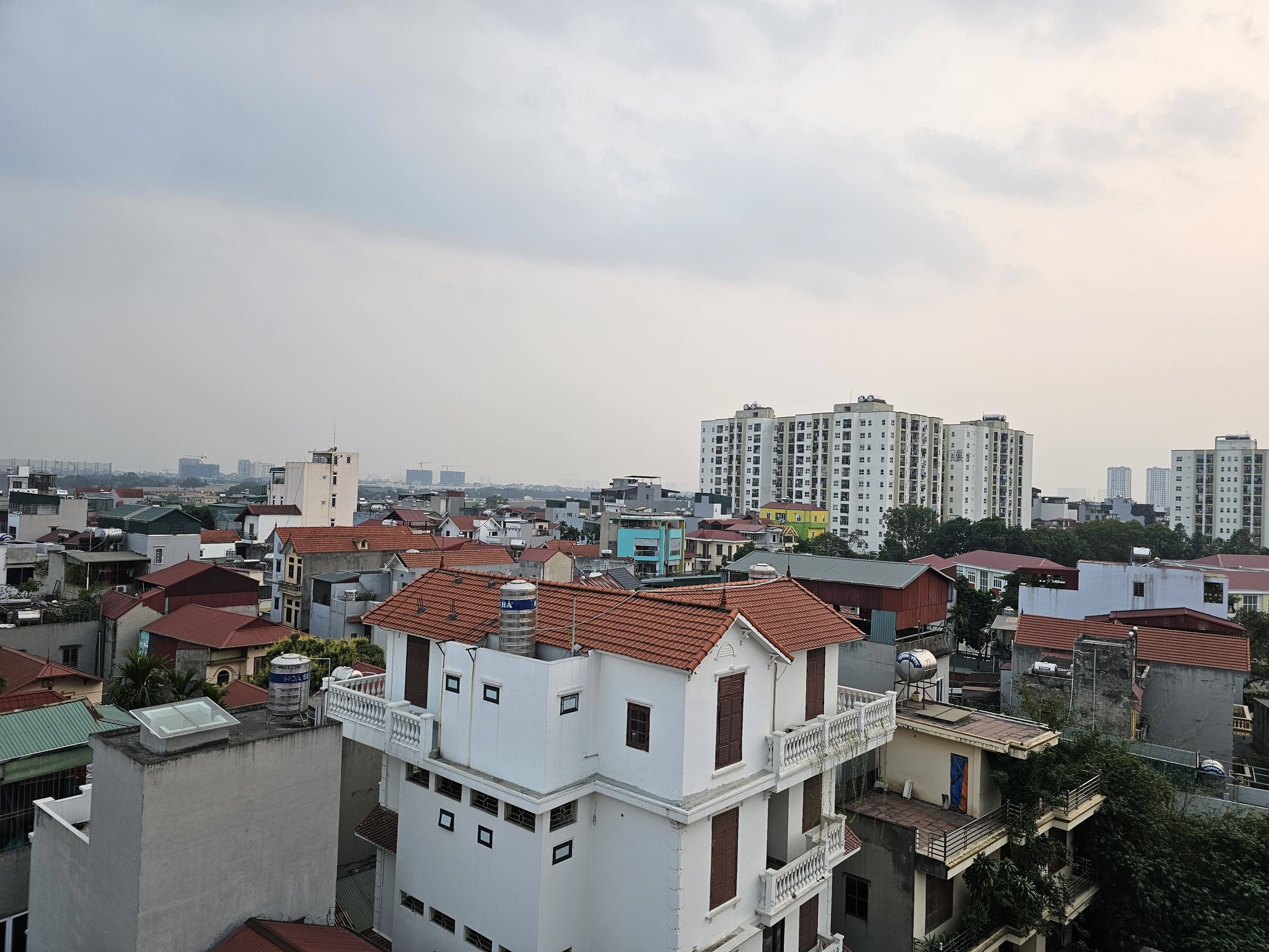 Bán nhà phố Nguyễn Văn Cừ, Gia Thụy, 7 tầng, DT 48m2, MT 4m, 4PN, thang máy, gara ô tô