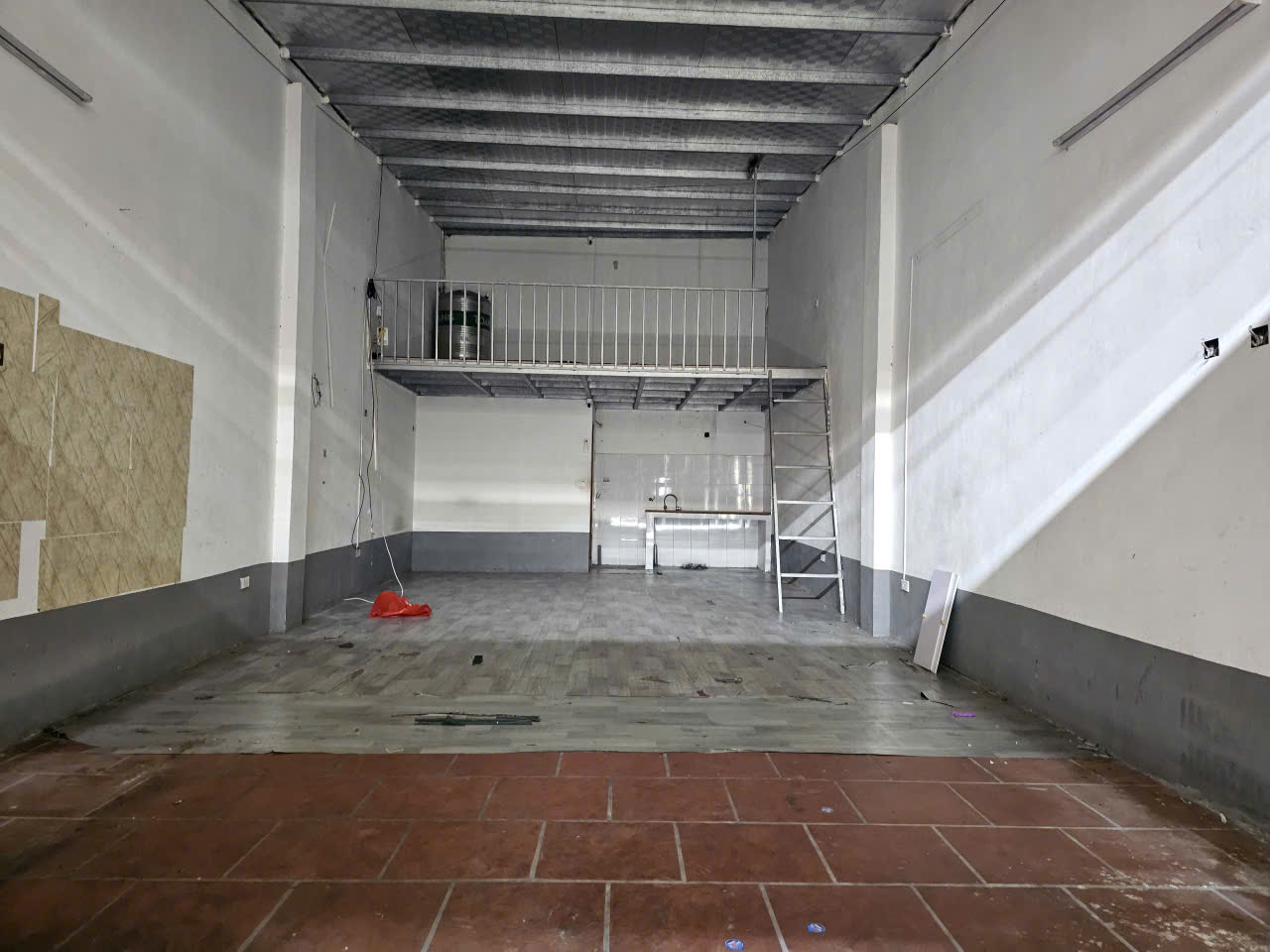 Bán đất mặt ngõ phố Bát Khối, Thạch Bàn, DT 63m2, MT 5m, đường 6m, tiện kinh doanh