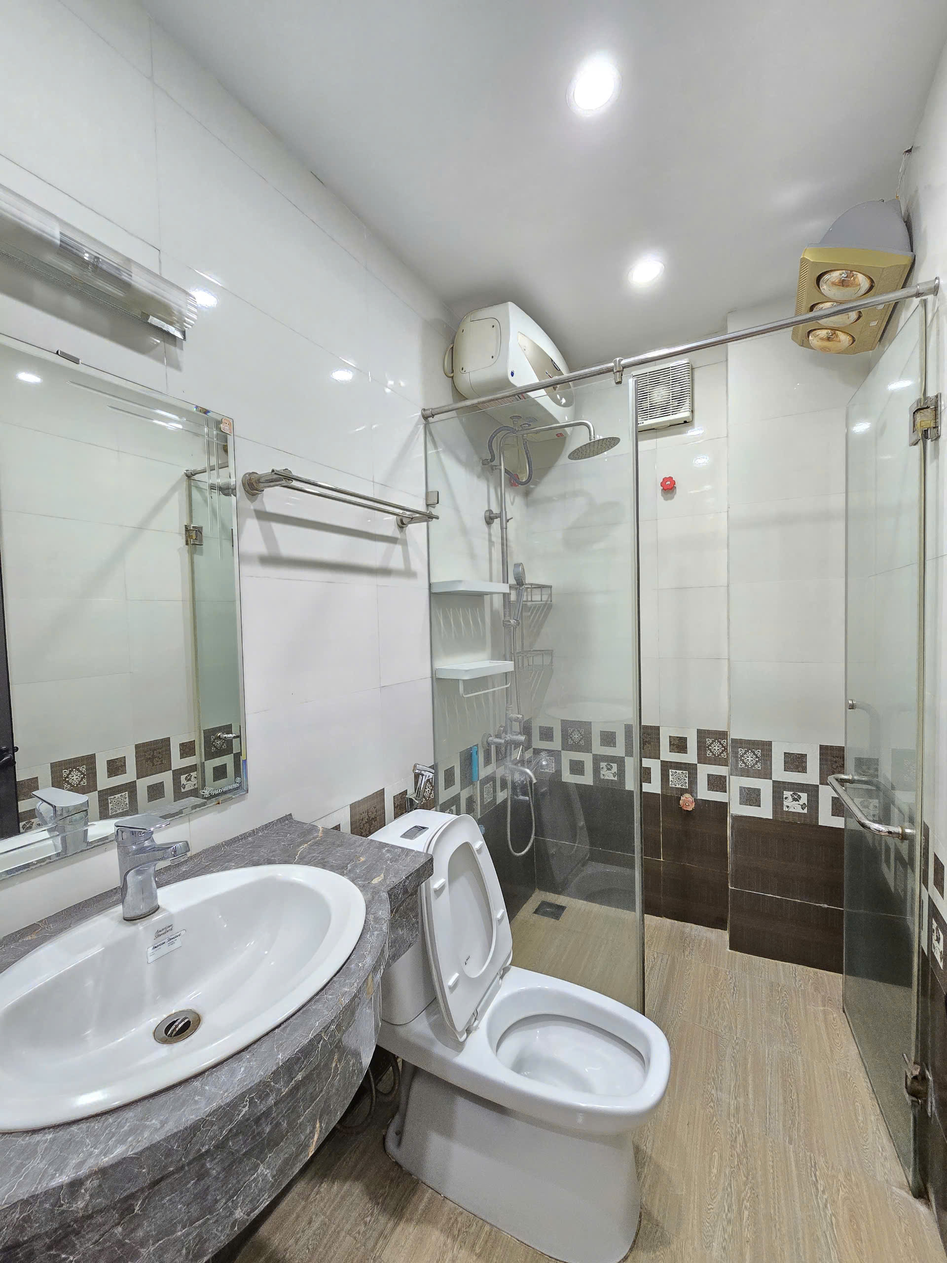 Bán nhà phố Vũ Đức Thận, sau BigC, Nhà 4 tầng, DT 50m2, MT 4m, 4PN, SĐCC, ĐÃ BÁN