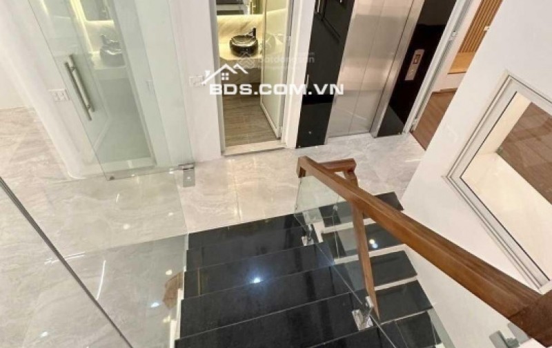 Bán nhà mặt ngõ phố Ngọc Lâm, 6 tầng, DT 37m2, MT 3.5m, 3PN, có thang máy, SĐCC