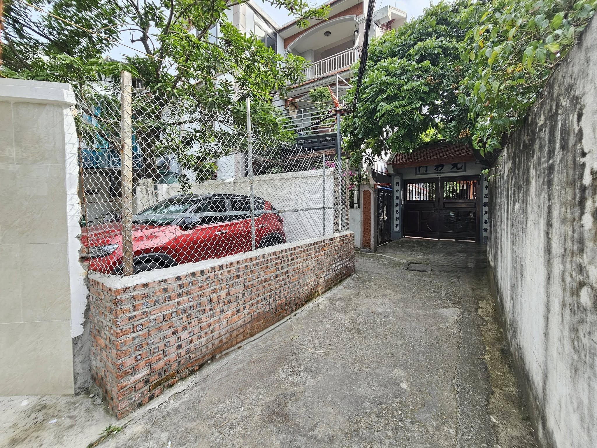 Bán đất phố Nguyễn Thời Trung, Thạch Bàn, DT 50m2, MT 4.5m, lô góc, ô tô vào nhà, 2026