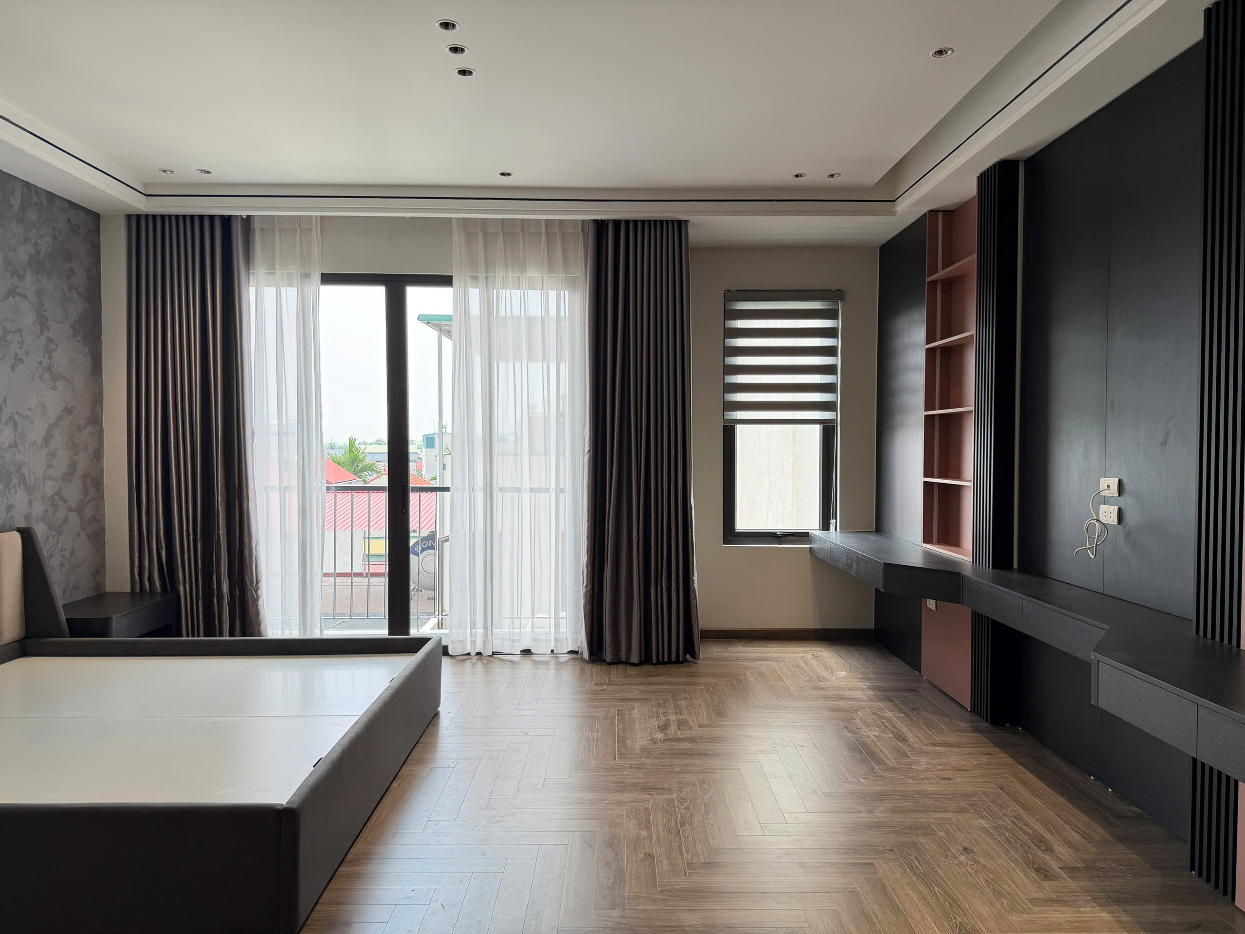 Bán nhà phố Nguyễn Thời Trung, Thạch Bàn, 7 tầng, DT 50m2, MT 5.2m, 4PN, FULL nội thất