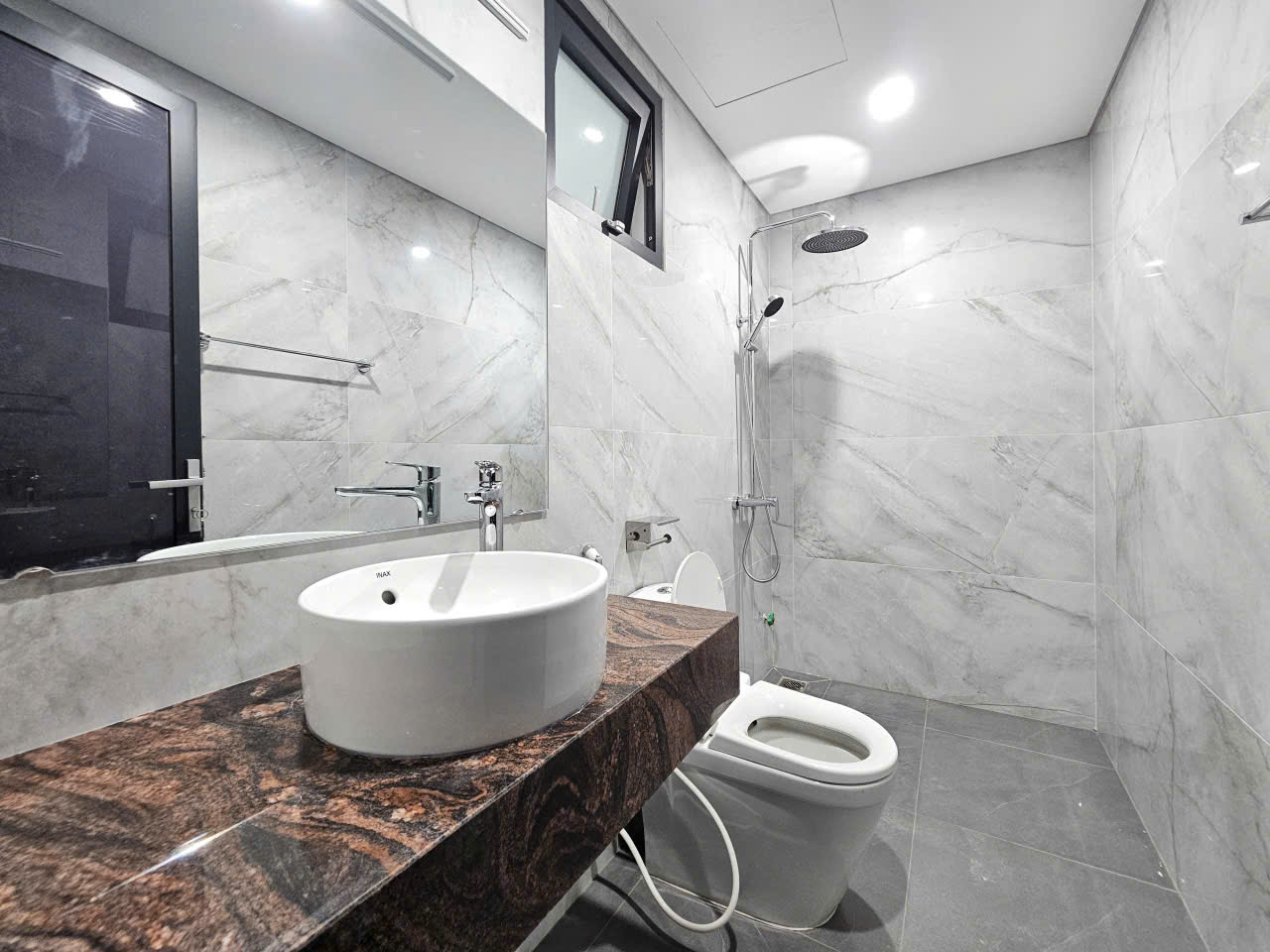 Bán nhà phố Gia Thượng, Ngọc Thụy, 7 tầng, DT 50m2, MT 4.5m, 3PN, có thang máy, gara