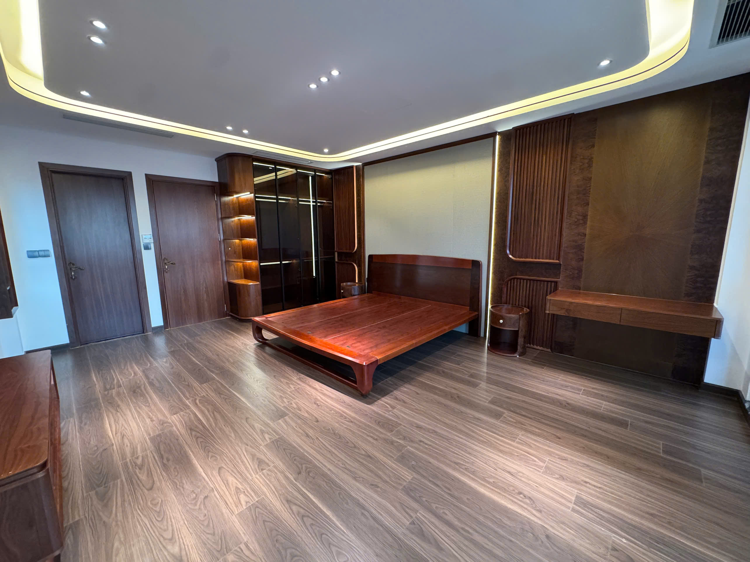 Bán nhà mặt ngõ Phố Nguyễn Thời Trung, 7 tầng, DT 88m2, MT 4.6m, tiện kinh doanh, VP cty