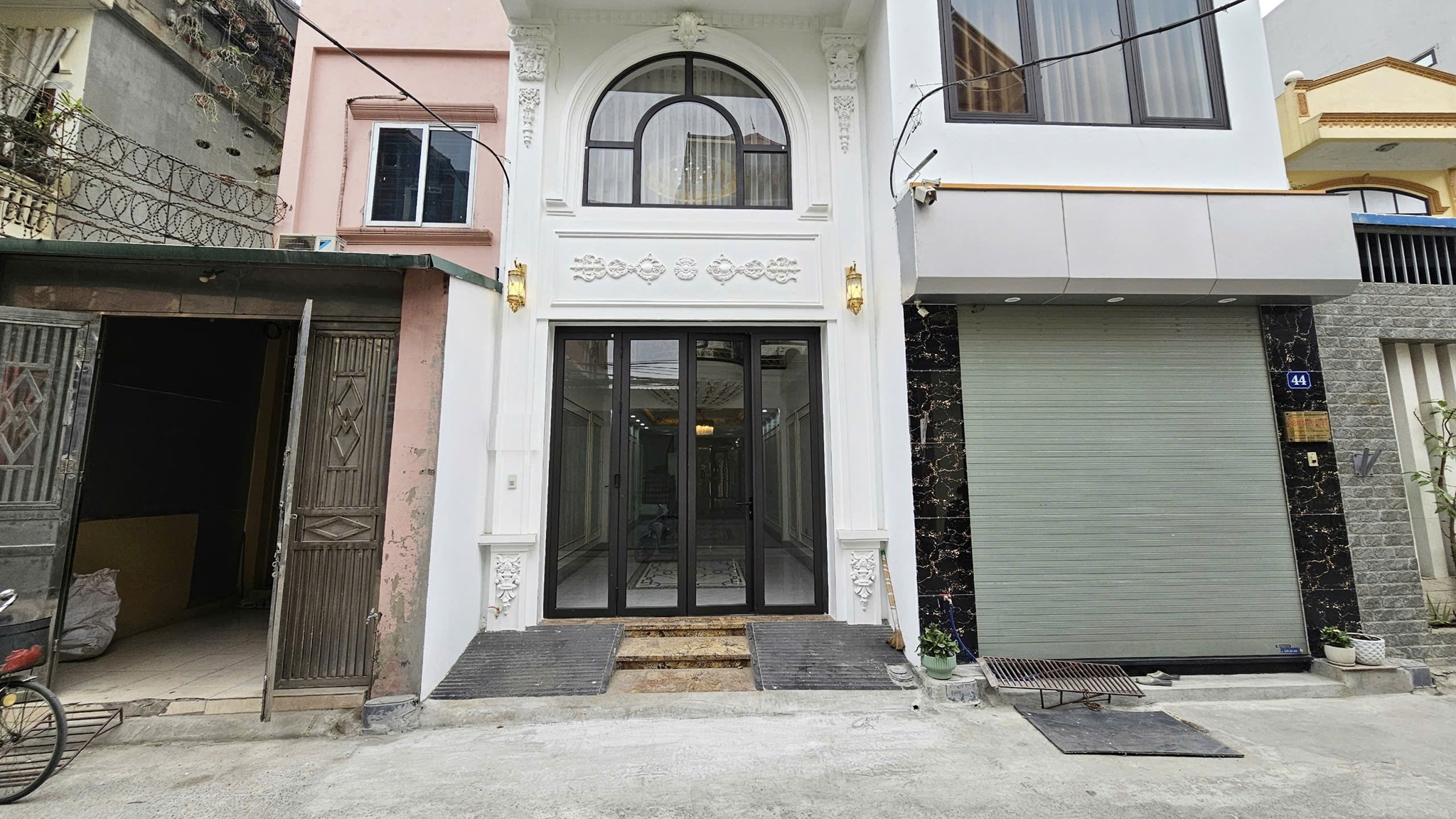 Bán nhà mặt ngõ phố Nguyễn Lam, gần Vinschool, 7 tầng, DT 65m2, MT 3.8m, 2025