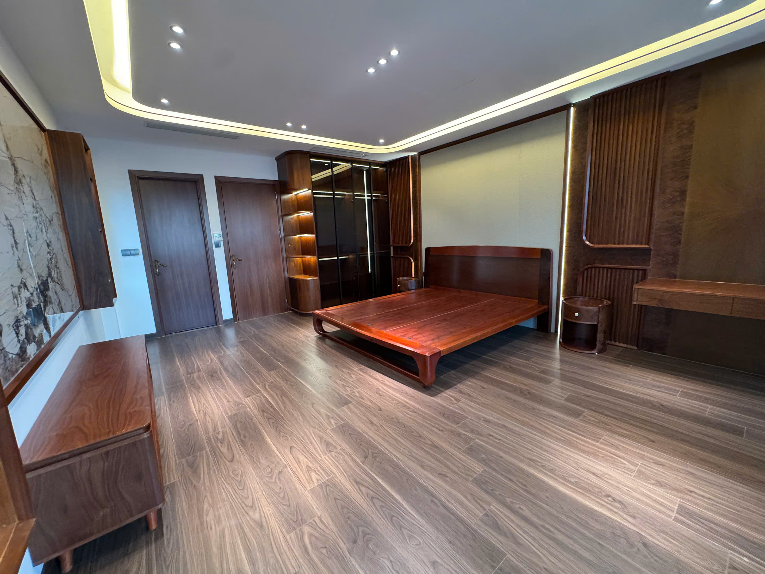 Bán nhà mặt ngõ Phố Nguyễn Thời Trung, 7 tầng, DT 88m2, MT 4.6m, tiện kinh doanh, VP cty