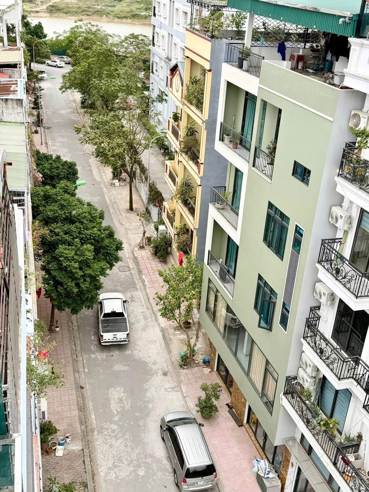 Bán nhà phân lô Ngõ 63 Cổ Linh, Thạch Bàn, 7 tầng, DT 45m2, MT 4m, 4PN, đường 10m,