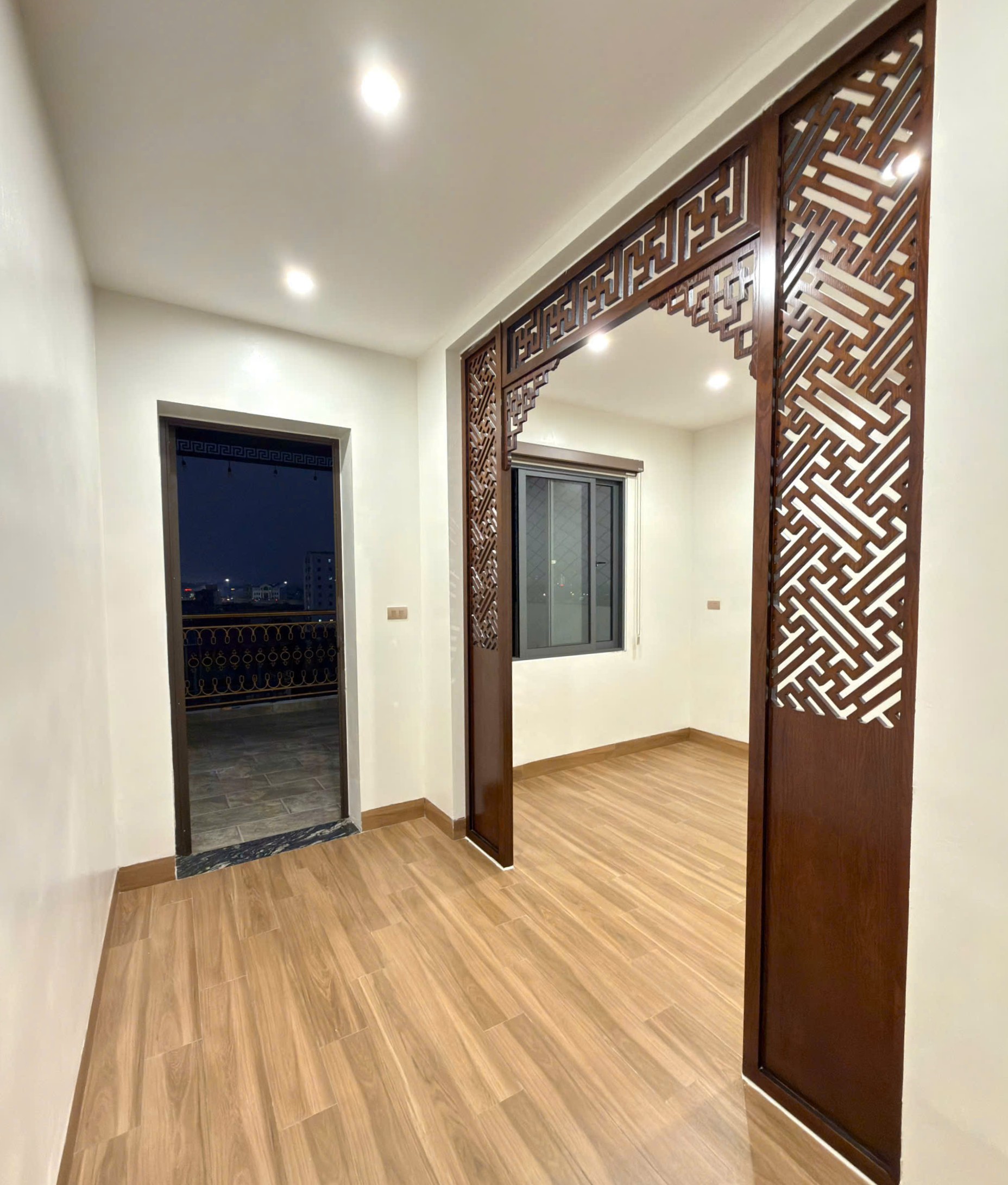 Bán nhà phố Nguyễn Văn Cừ, Gia Thụy, 7 tầng, DT 60m2, MT 4,7m, 4PN, full nội thất