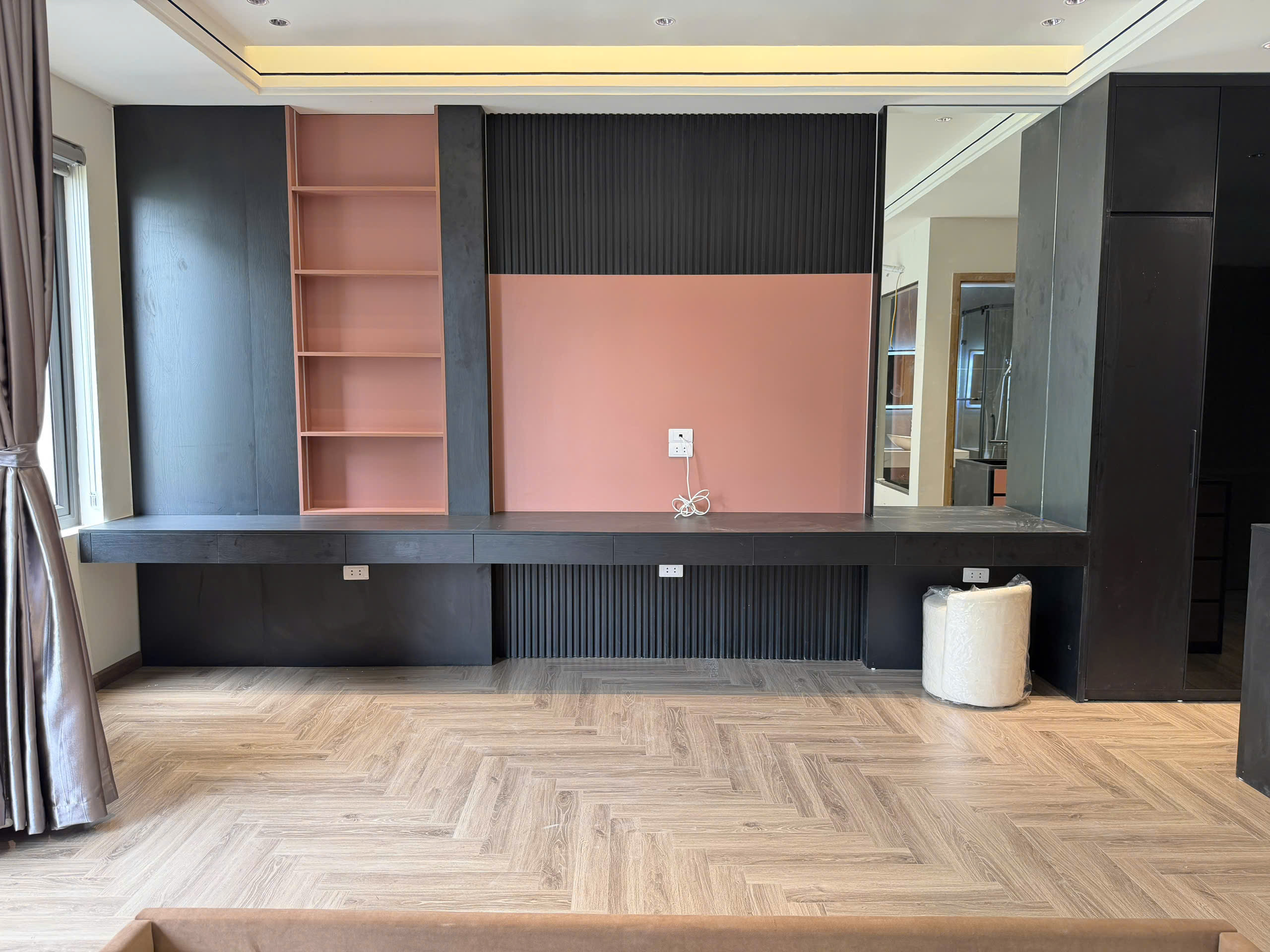 Bán nhà phố Nguyễn Thời Trung, Thạch Bàn, 7 tầng, DT 50m2, MT 5.2m, 4PN, FULL nội thất