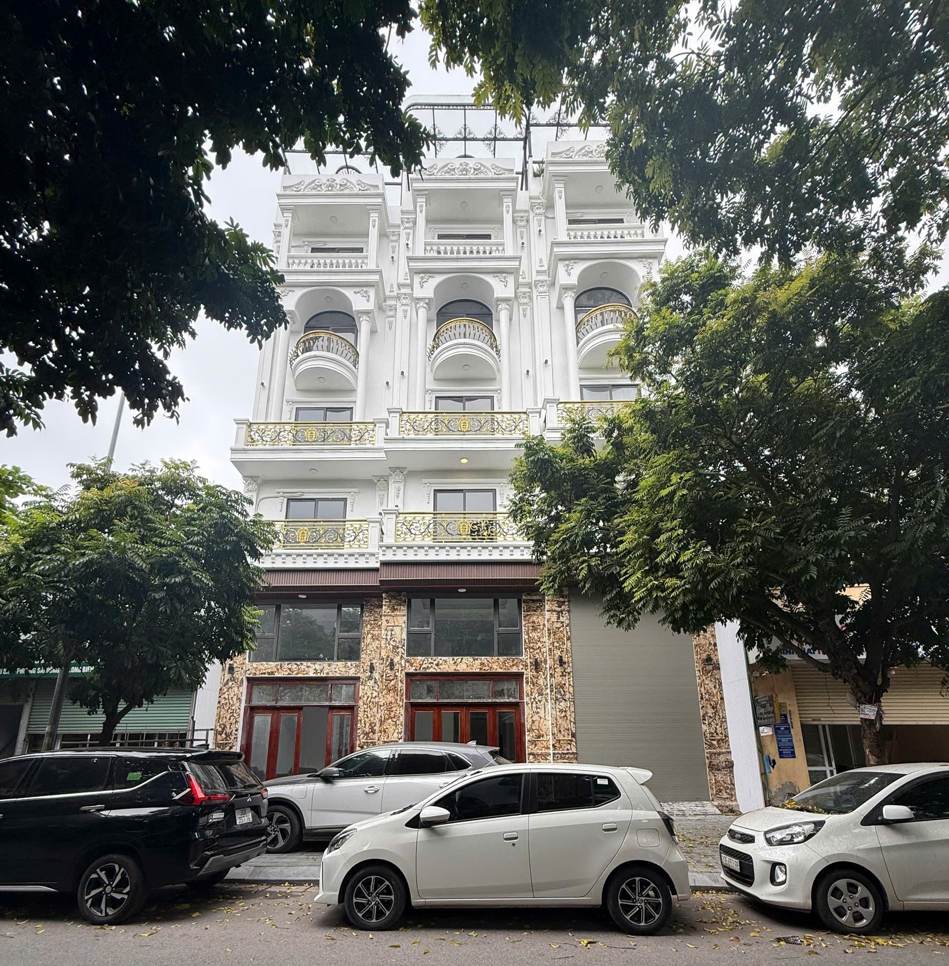 Bán nhà mặt phố khu Sài Đồng, 7 tầng, DT 80m2, MT 4.35m, 3PN, tiện kinh doanh, 2026