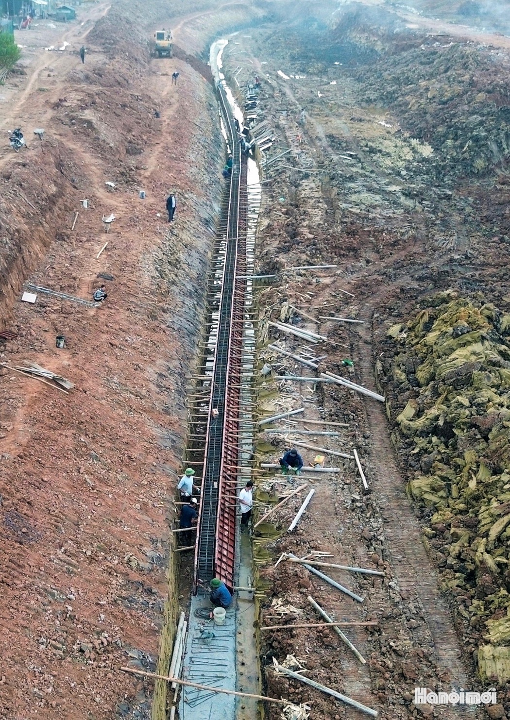 Bán nhà mặt hồ Cự Khối mới, 7 tầng, DT 58m2, MT 4.2m, có thang máy, tiện kinh doanh