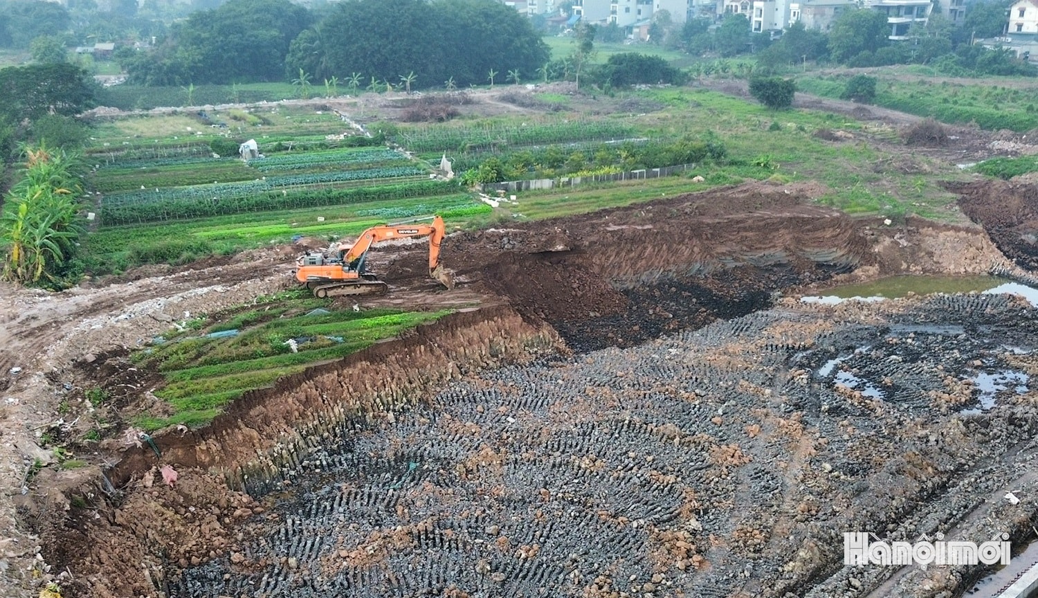 Bán nhà mặt hồ Cự Khối mới, 7 tầng, DT 58m2, MT 4.2m, có thang máy, tiện kinh doanh