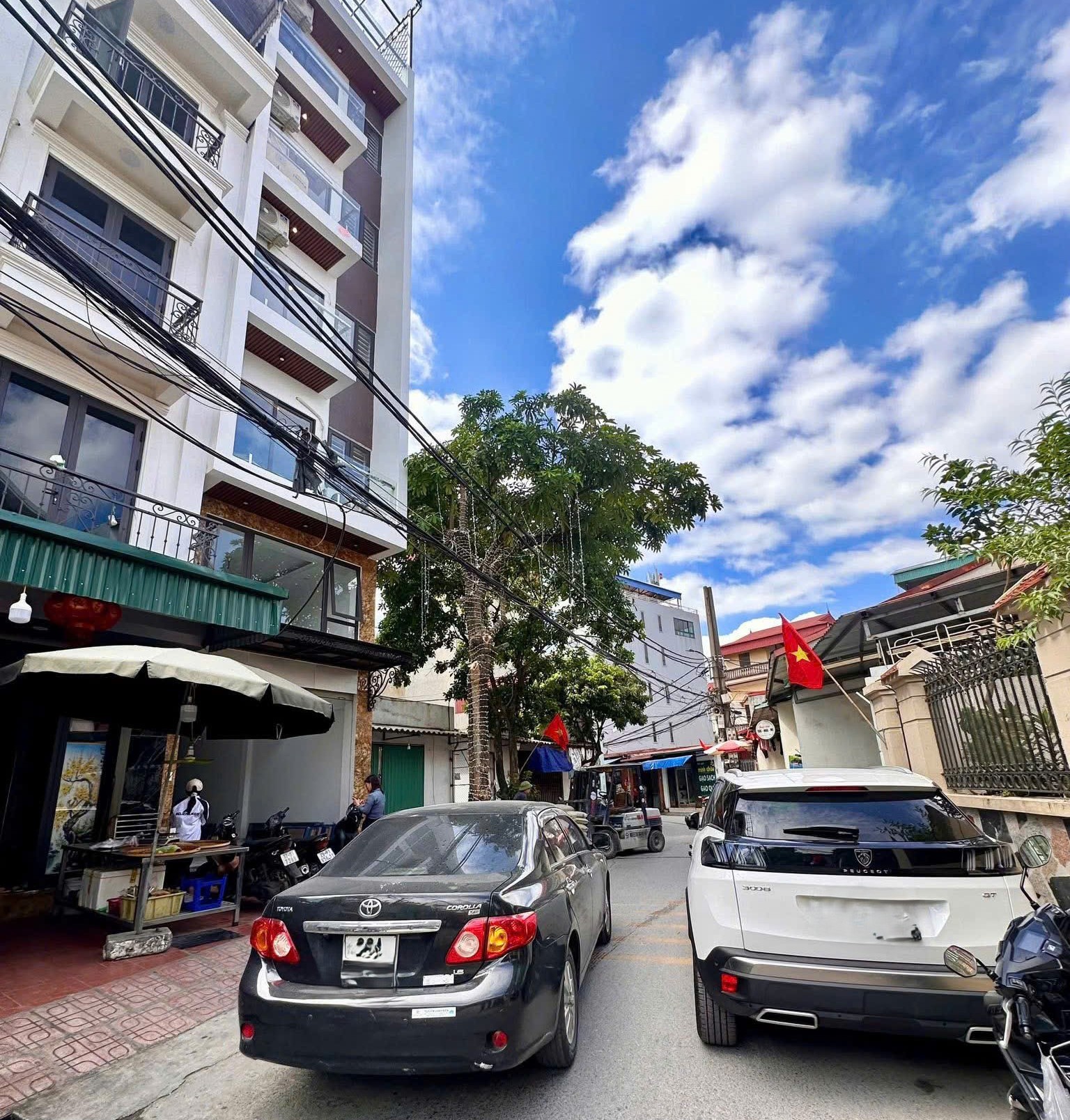 Bán nhà mặt ngõ phố Ngọc Trì, Thạch Bàn, 7 tầng, DT 58m2, MT 4.2m, tiện kinh doanh