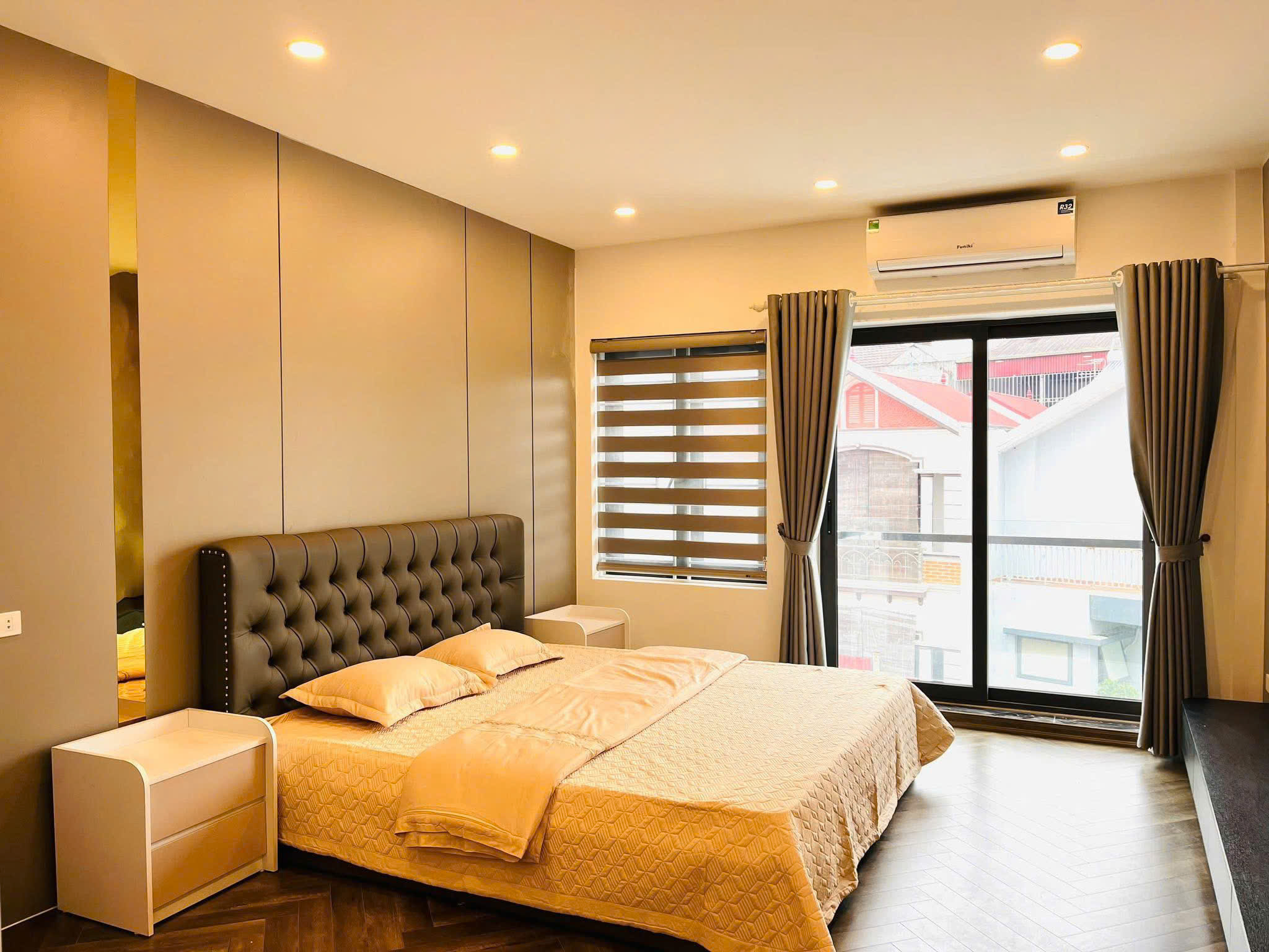 Bán nhà mặt ngõ phố Ngọc Trì, Thạch Bàn, 7 tầng, DT 58m2, MT 4.2m, tiện kinh doanh