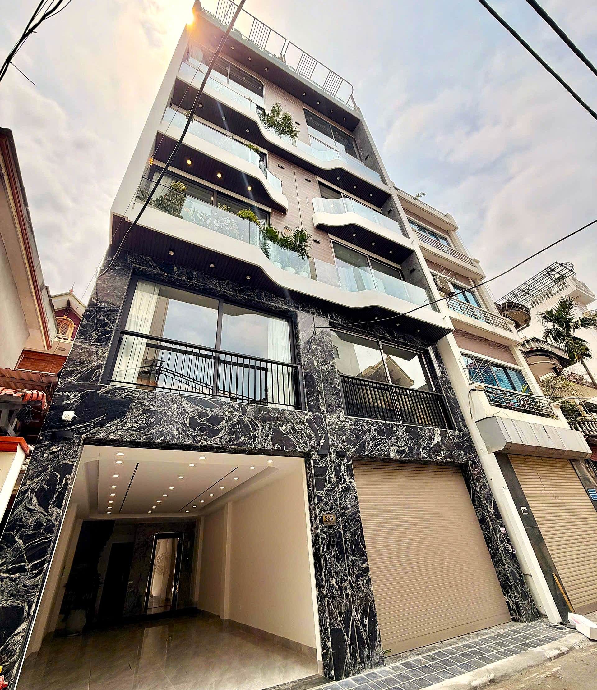 Bán nhà mặt ngõ Nguyễn Lam, Phúc Đồng, 7 tầng, DT 55m2, MT 4.4m, 4PN, tiện kinh doanh