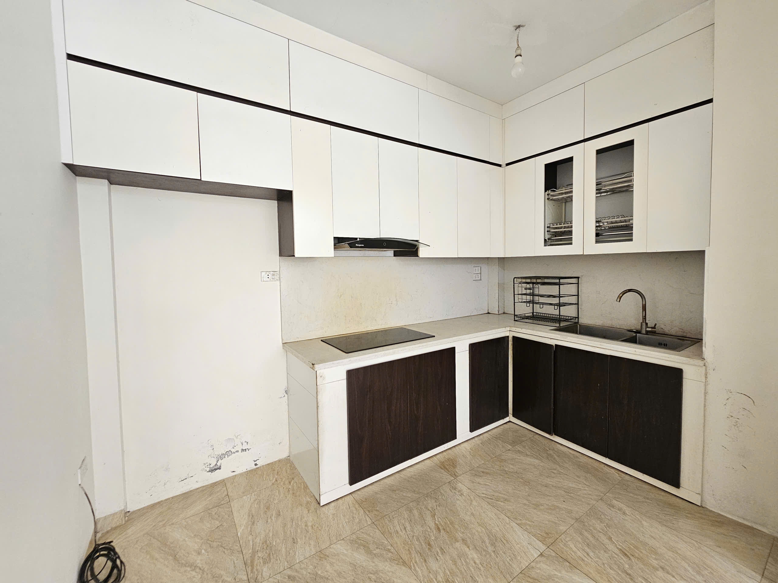 Bán nhà phân lô phố Cổ Linh, Thạch Bàn, 5 tầng, DT 40m2, MT 3.6m, 3PN, đường 11m