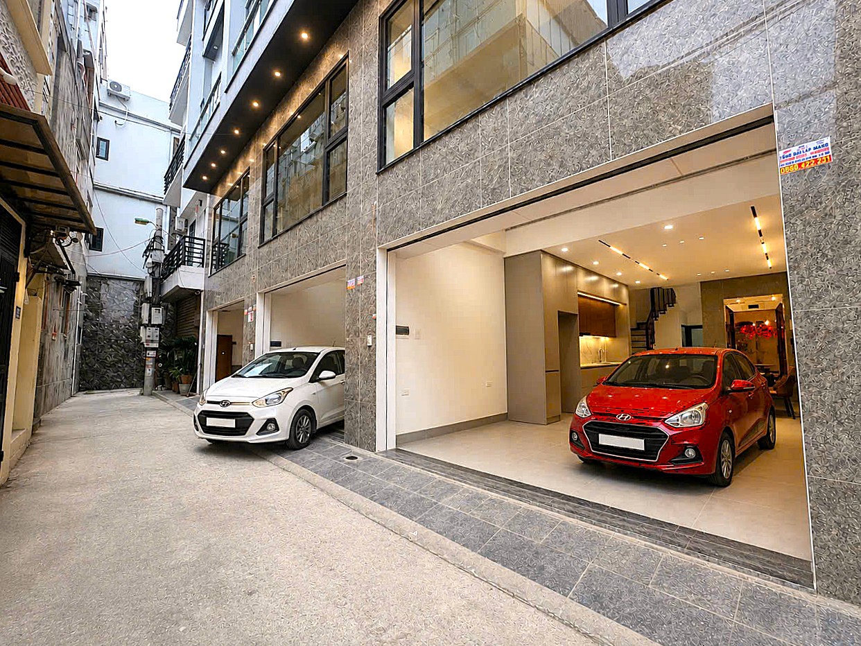 Bán nhà ngõ 541 phố Bát Khối, 6 tầng, DT 50m2, MT 4m, 3PN, full nội thất, thang máy, gara ô tô
