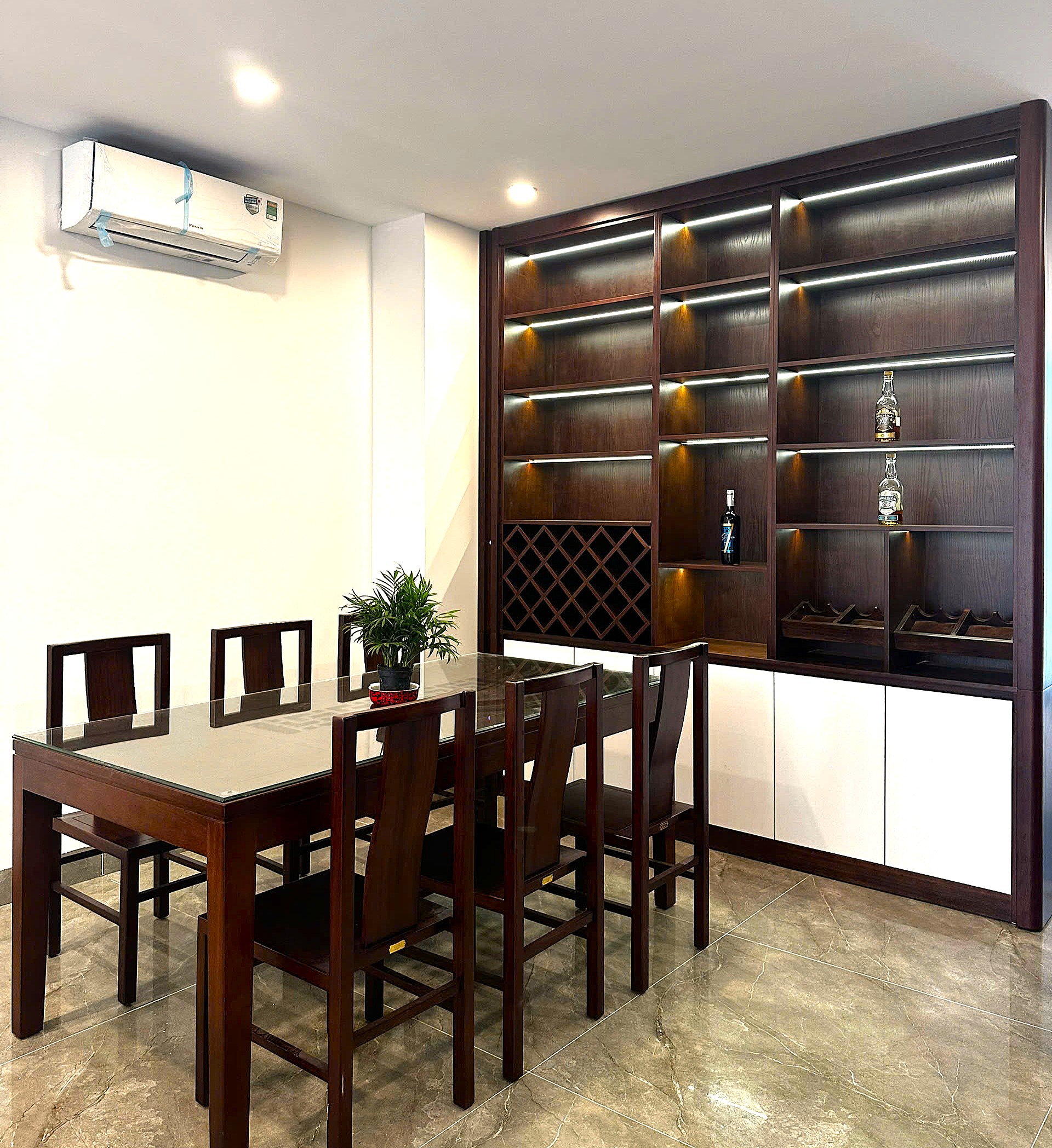 Bán nhà phố Lâm Hạ, Bồ Đề, 7 tầng, DT 68m2, MT 5m, 4PN, full nội thất, có thang máy, gara ô tô