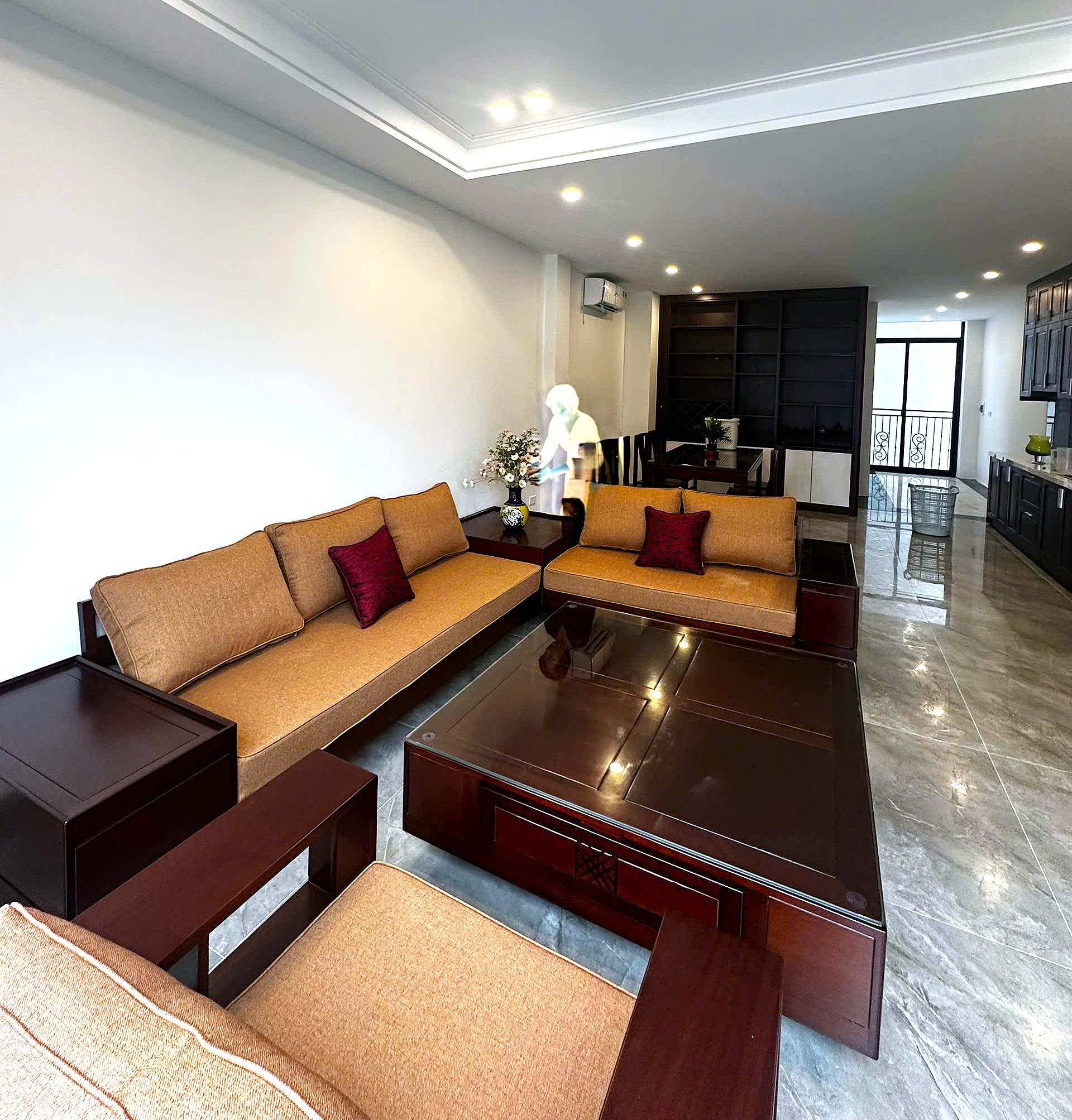 Bán nhà phố Lâm Hạ, Bồ Đề, 7 tầng, DT 68m2, MT 5m, 4PN, full nội thất, có thang máy, gara ô tô