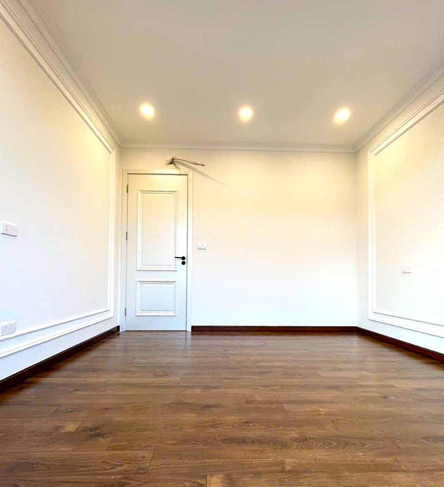 Bán nhà phân lô Ngõ 95 Vũ Xuân Thiều, 7 tầng, DT 58m2, MT 10m, 3PN, thang máy, gara ô tô