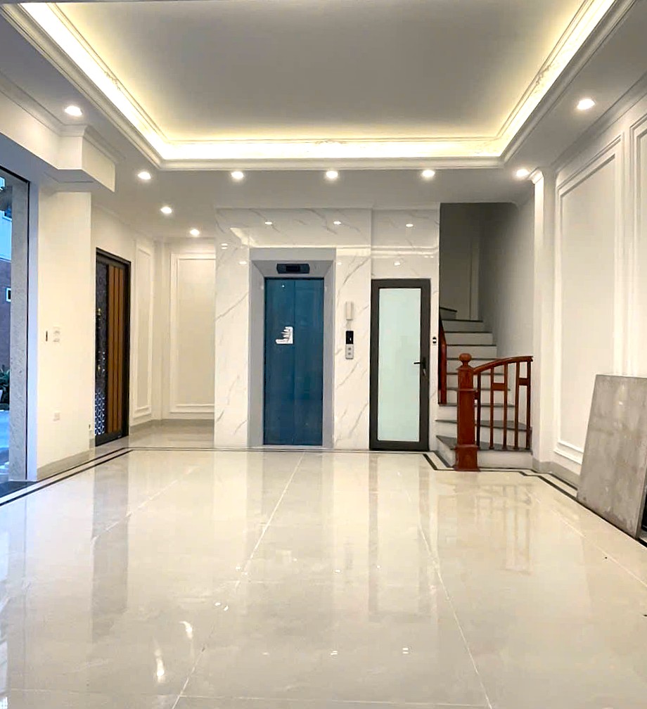 Bán nhà phân lô Ngõ 95 Vũ Xuân Thiều, 7 tầng, DT 58m2, MT 10m, 3PN, thang máy, gara ô tô