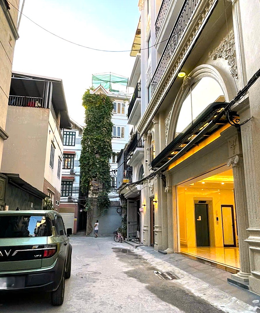 Bán nhà phân lô Ngõ 95 Vũ Xuân Thiều, 7 tầng, DT 58m2, MT 10m, 3PN, thang máy, gara ô tô