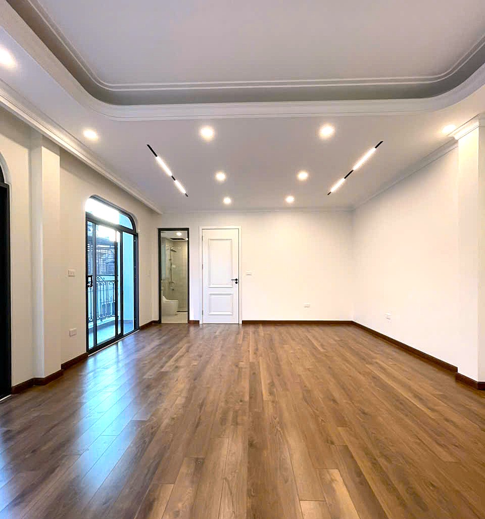 Bán nhà phân lô Ngõ 95 Vũ Xuân Thiều, 7 tầng, DT 58m2, MT 10m, 3PN, thang máy, gara ô tô