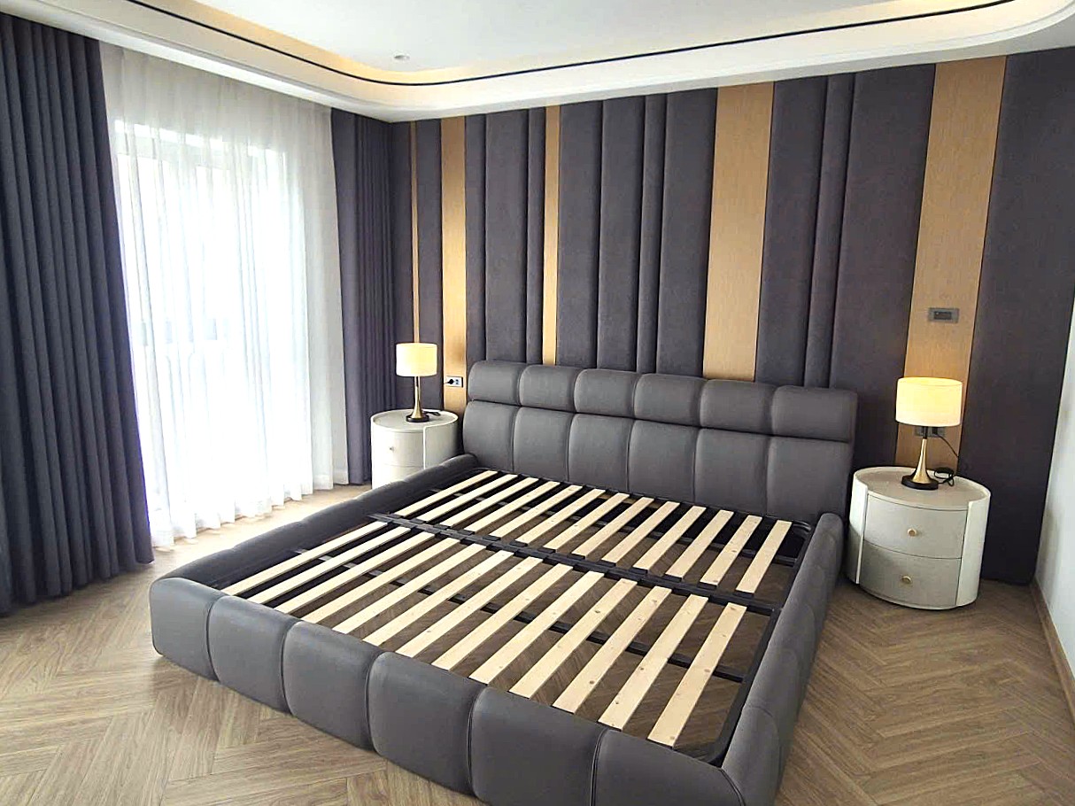 Bán nhà phố Bát Khối, Cự Khối, 7 tầng, DT 58m2, MT 7.6m, 5PN, có thang máy, gara 2 ô tô
