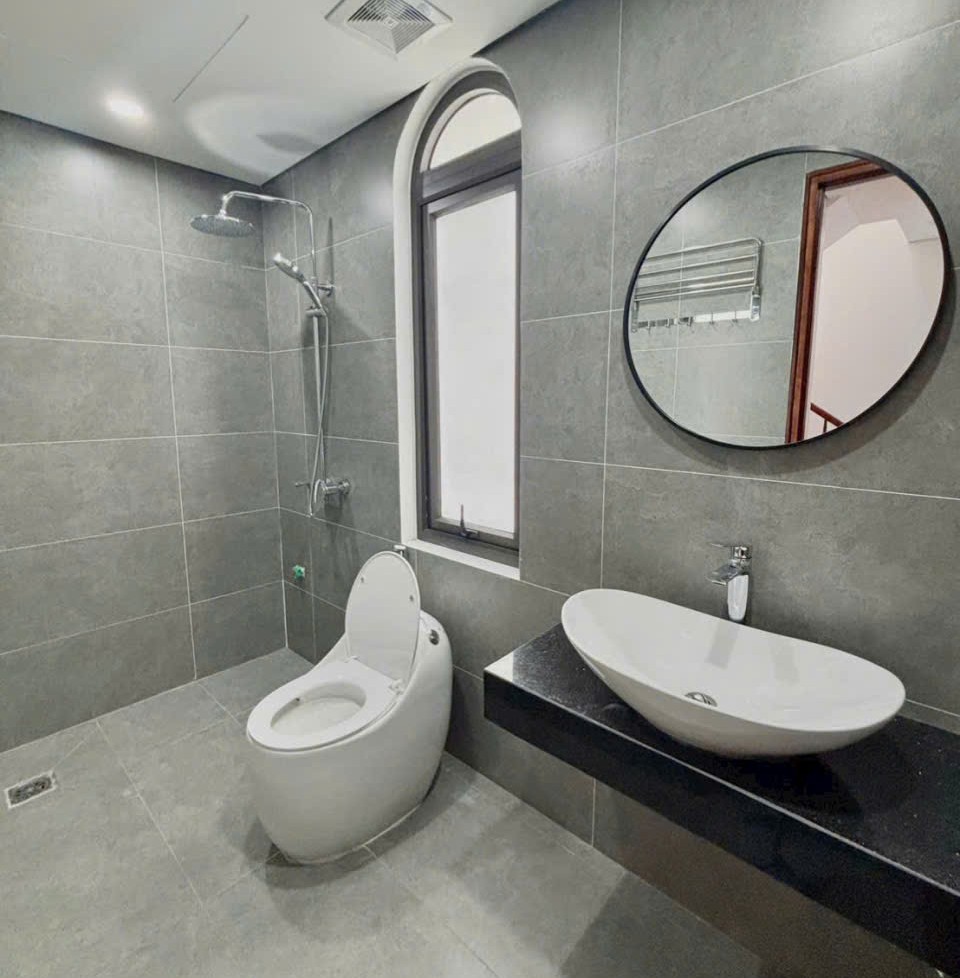 Bán nhà Ngõ 201 Phúc Lợi, 6 tầng, DT 50m2, MT 8.5m, 4PN, Full nội thất, có thang máy