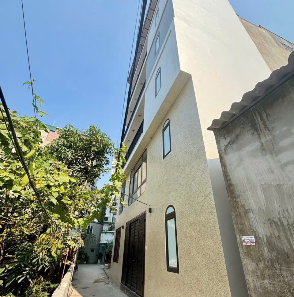 Bán nhà Ngõ 201 Phúc Lợi, 6 tầng, DT 50m2, MT 8.5m, 4PN, Full nội thất, có thang máy