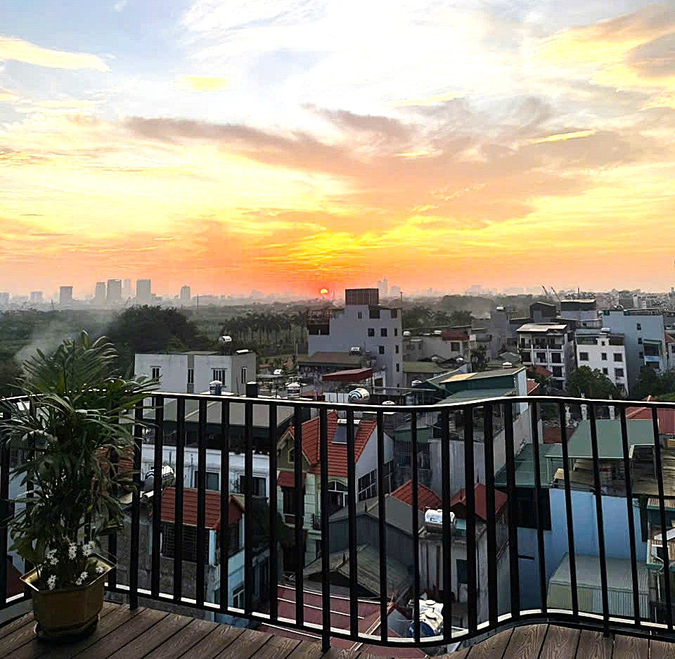 Bán nhà phố Tư Đình, gần cầu Trần Hưng Đạo, 8 tầng, DT 55m2, MT 5.1m, 4PN, full nội thất