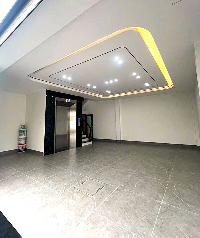 Bán nhà Ngõ 344 Ngọc Thụy, gần Trường Việt Pháp, 8 tầng, DT 51m2, MT 6m, thang máy, gara