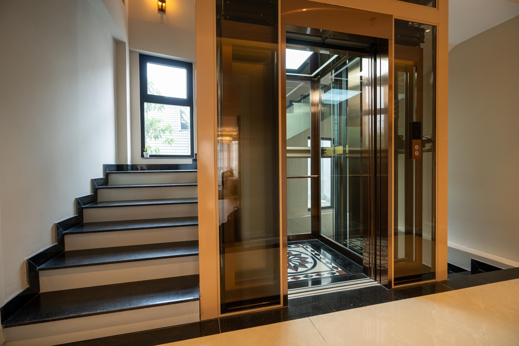 Bán nhà mặt phố Đàm Quang Trung, 8 tầng, DT 71m2, MT 4.6m, 5PN, tiện kinh doanh, 2026