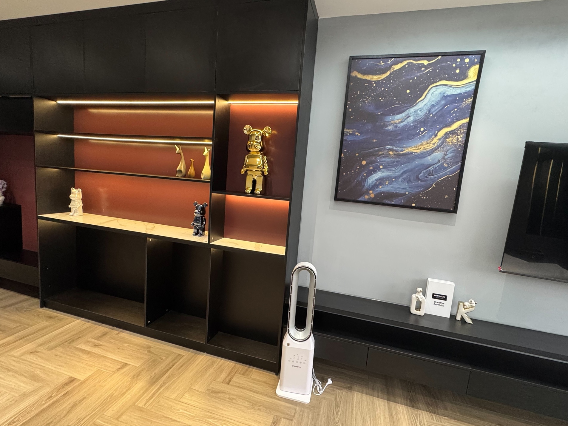 Bán nhà mặt ngõ Nguyễn Thời Trung, Thạch Bàn, 8 tầng, DT 90m2, MT 5m, 5PN, full nội thất