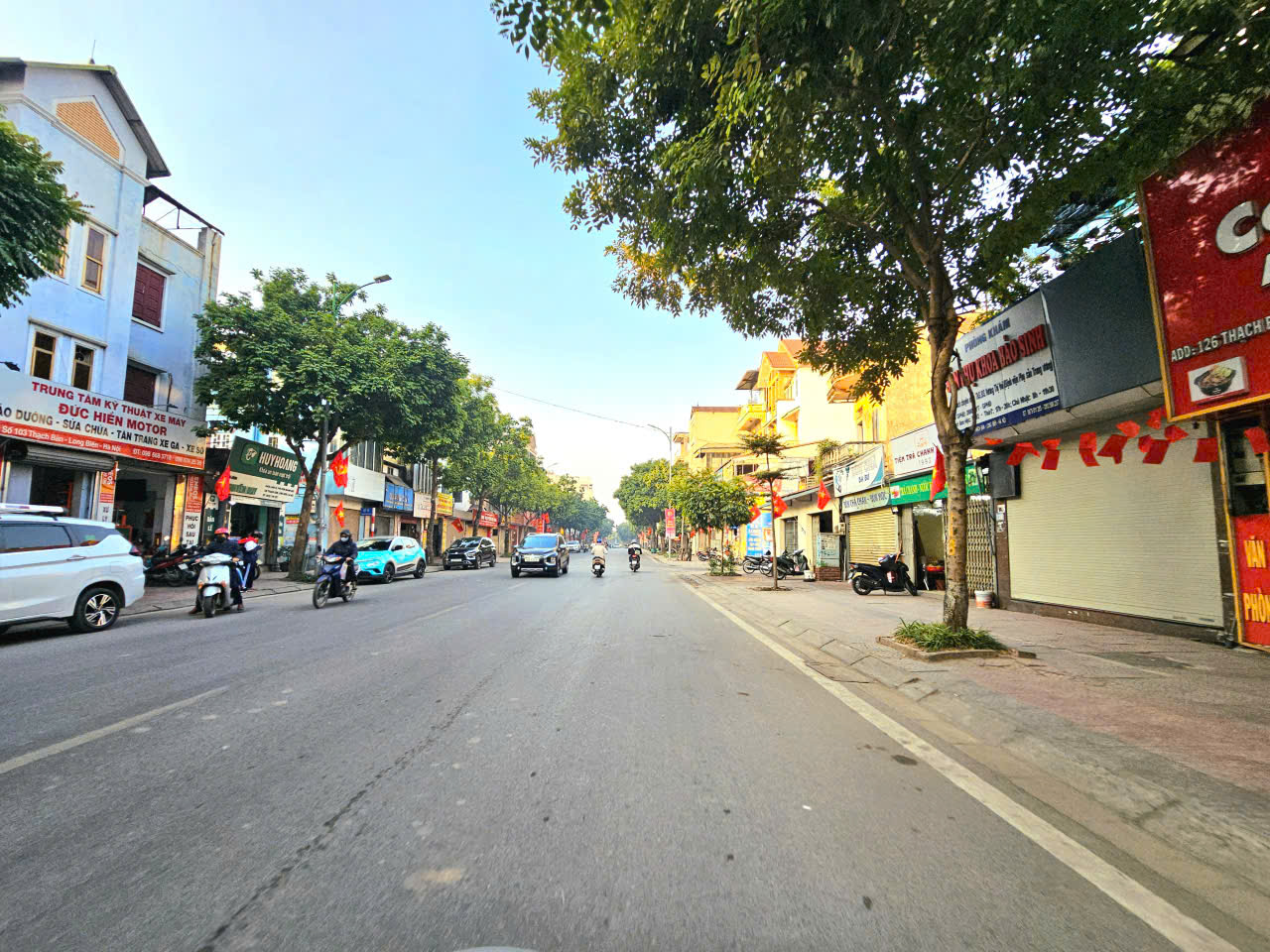 Bán nhà mặt phố Thạch Bàn, 5 tầng, DT 70m2, MT 5.4m, Đông Nam, tiện kinh doanh, VP