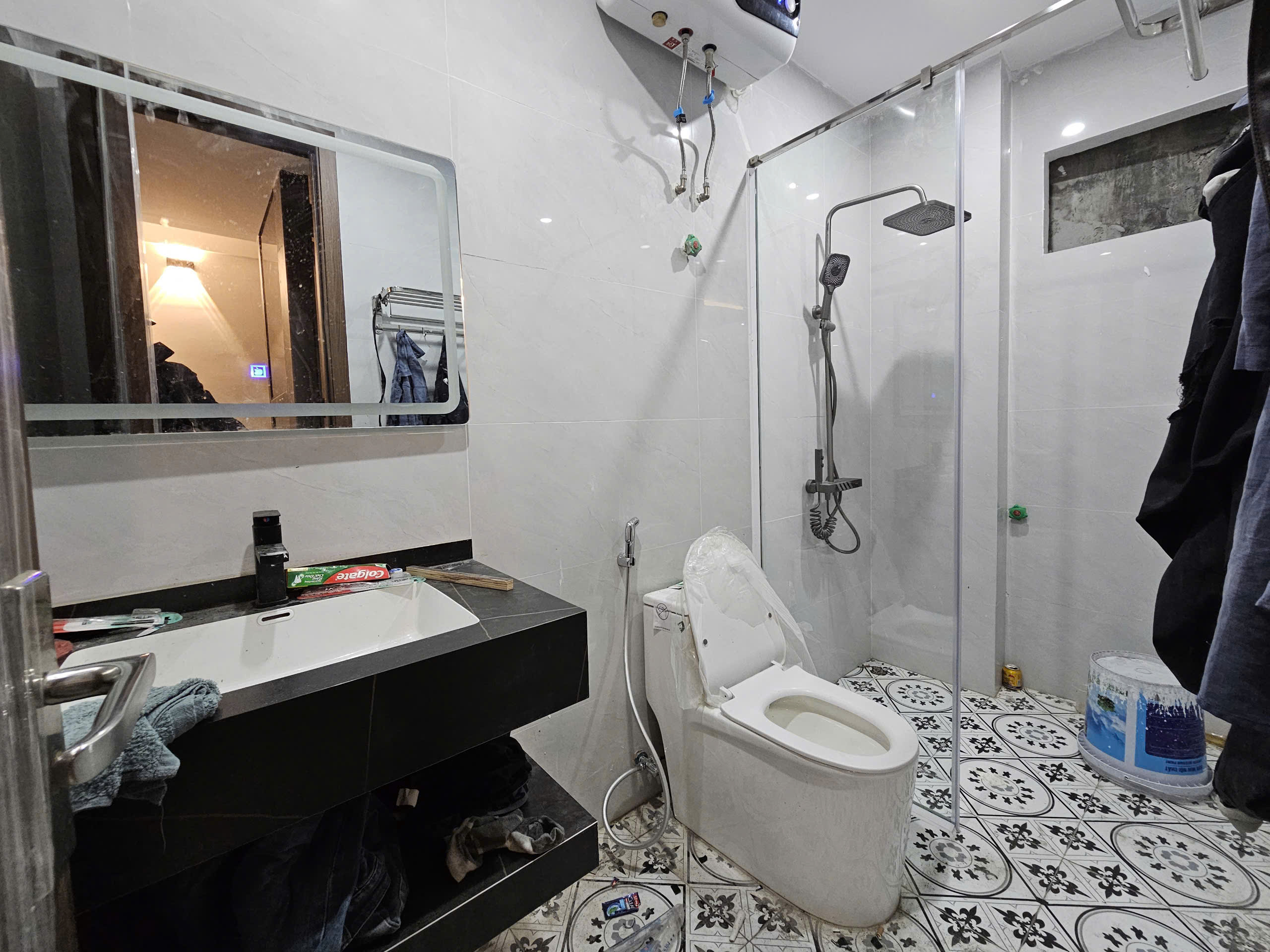 Bán nhà phố Thạch Bàn, Nhà 6 tầng, DT 39m2, MT 4.5m, 3PN, full nội thất, có thang máy, 2025