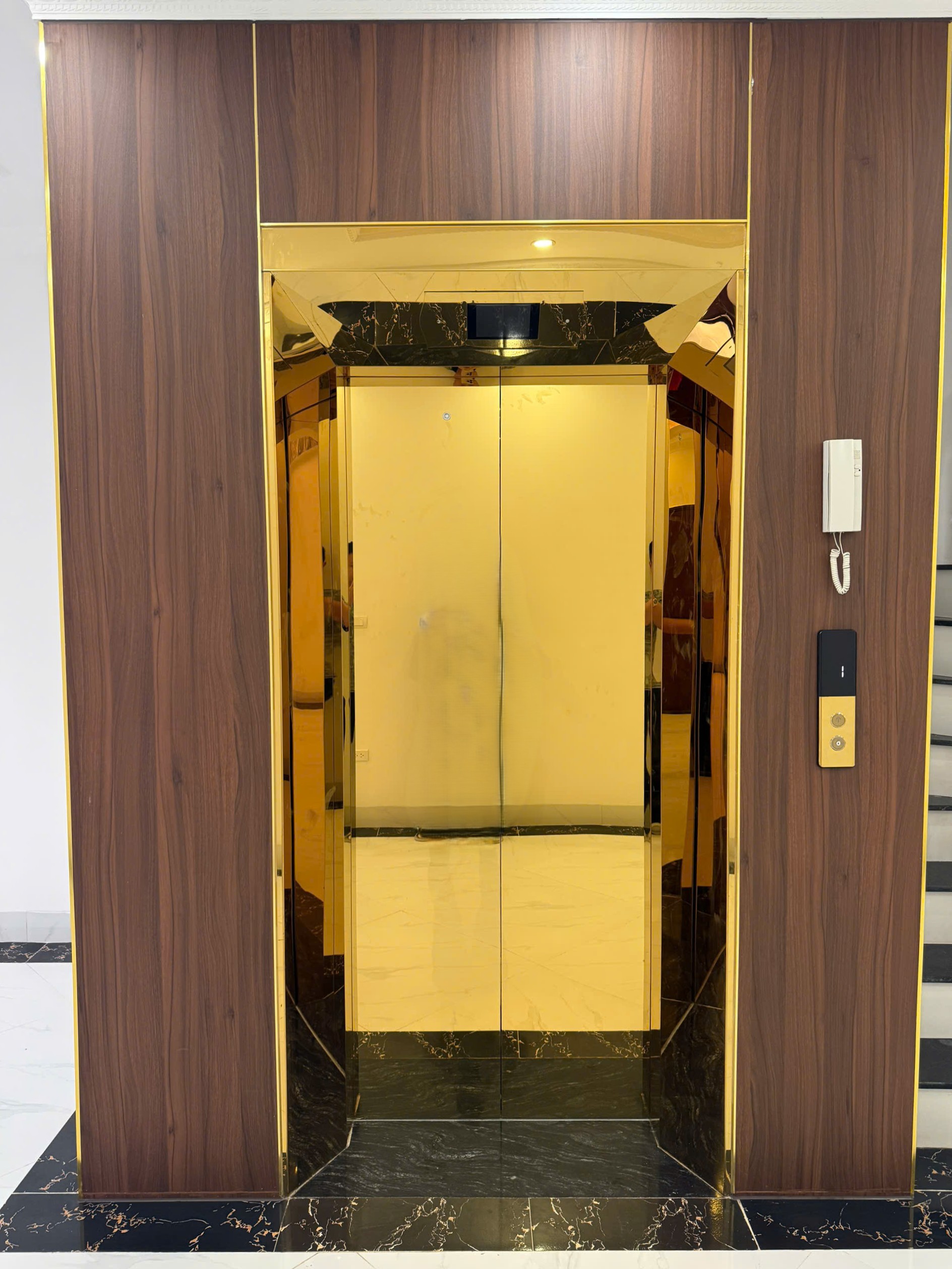 Bán nhà mặt phố khu Sài Đồng, 7 tầng, DT 80m2, MT 4.35m, 3PN, tiện kinh doanh, 2026