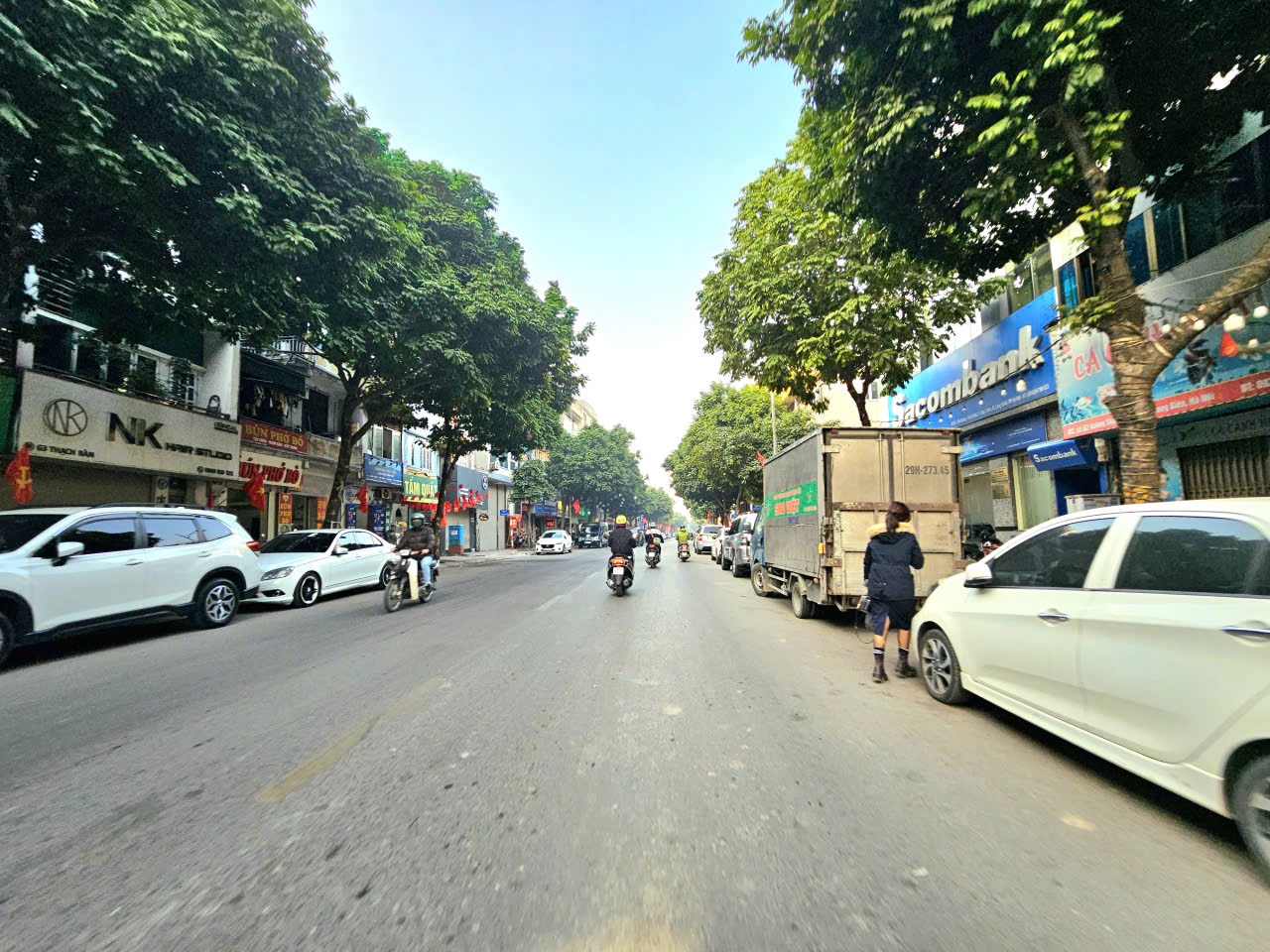 Bán nhà mặt phố Thạch Bàn, 5 tầng, DT 70m2, MT 5.4m, Đông Nam, tiện kinh doanh, VP