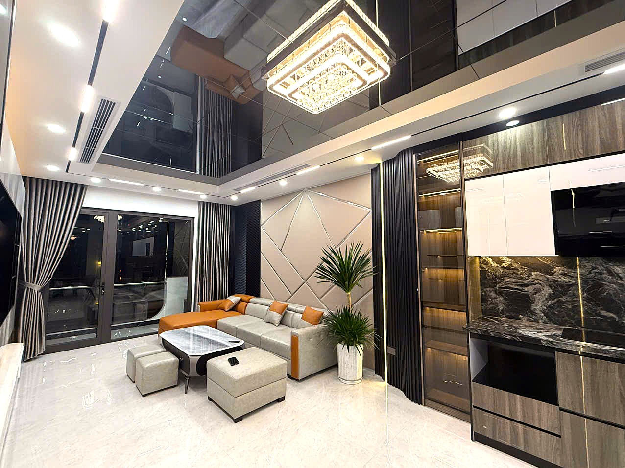 Bán nhà phố Đàm Quang Trung, chân cầu Vĩnh Tuy, 8 tầng, DT 60m2, MT 4m, 4PN, full nội thất