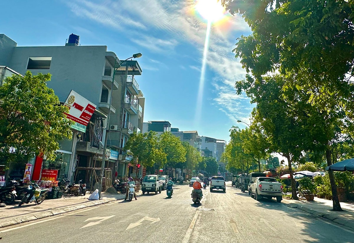 BÁN ĐẤT MẶT NGÕ PHỐ THẠCH BÀN, DT 50M2, MT 4.6M, ĐƯỜNG 6M, Ô TÔ TRÁNH