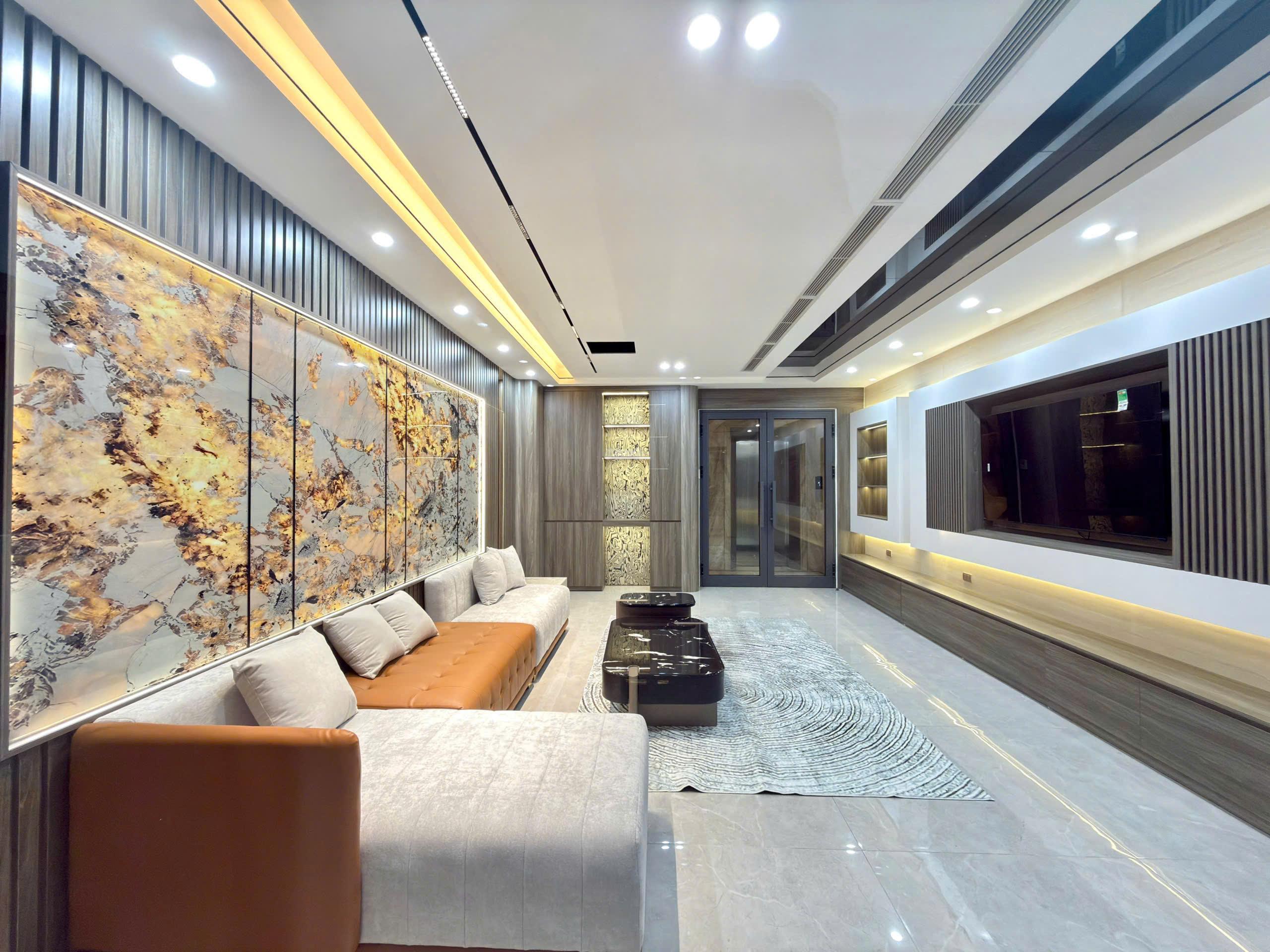 Bán nhà phân lô Thanh Am, Thượng Thanh, 6 tầng, DT 54m2, MT 4m, 4PN, đường 10m, 2026