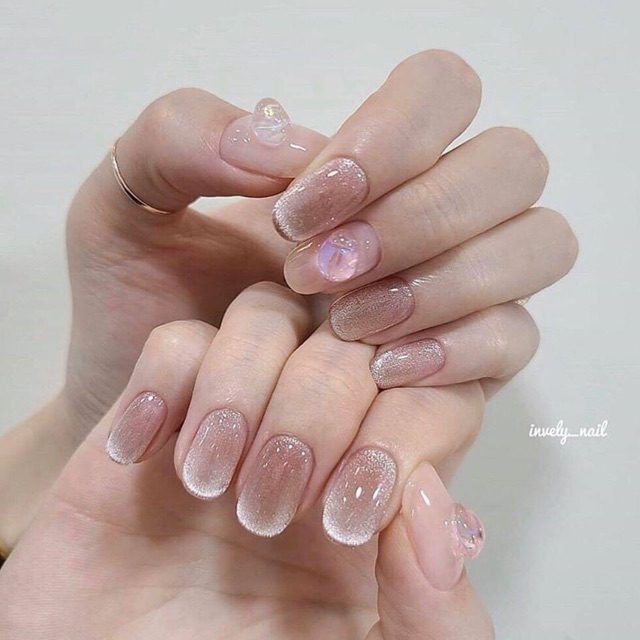 Những mẫu nail mắt mèo đẹp sang trọng kiêu sa mà vô cùng quyến rũ