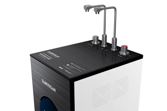 Máy lọc nước nóng lạnh ion kiềm tươi Daikiosan 7 lõi DN304