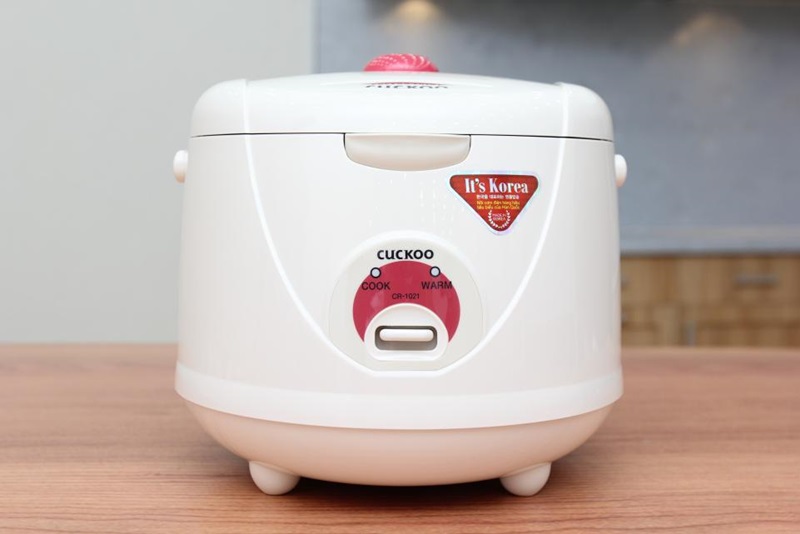Nồi cơm điện Cuckoo 1.8 lít CR-1021/WHVNCV