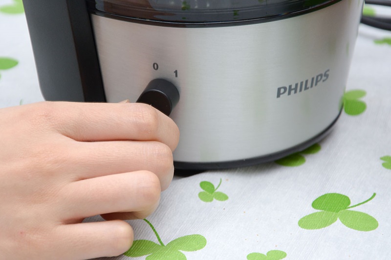 Máy ép trái cây Philip HR1836